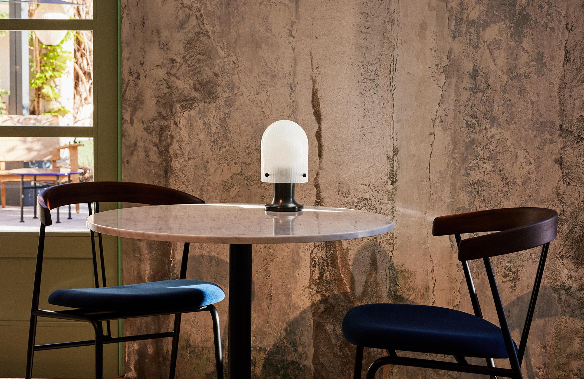 Lampy stołowe szklane