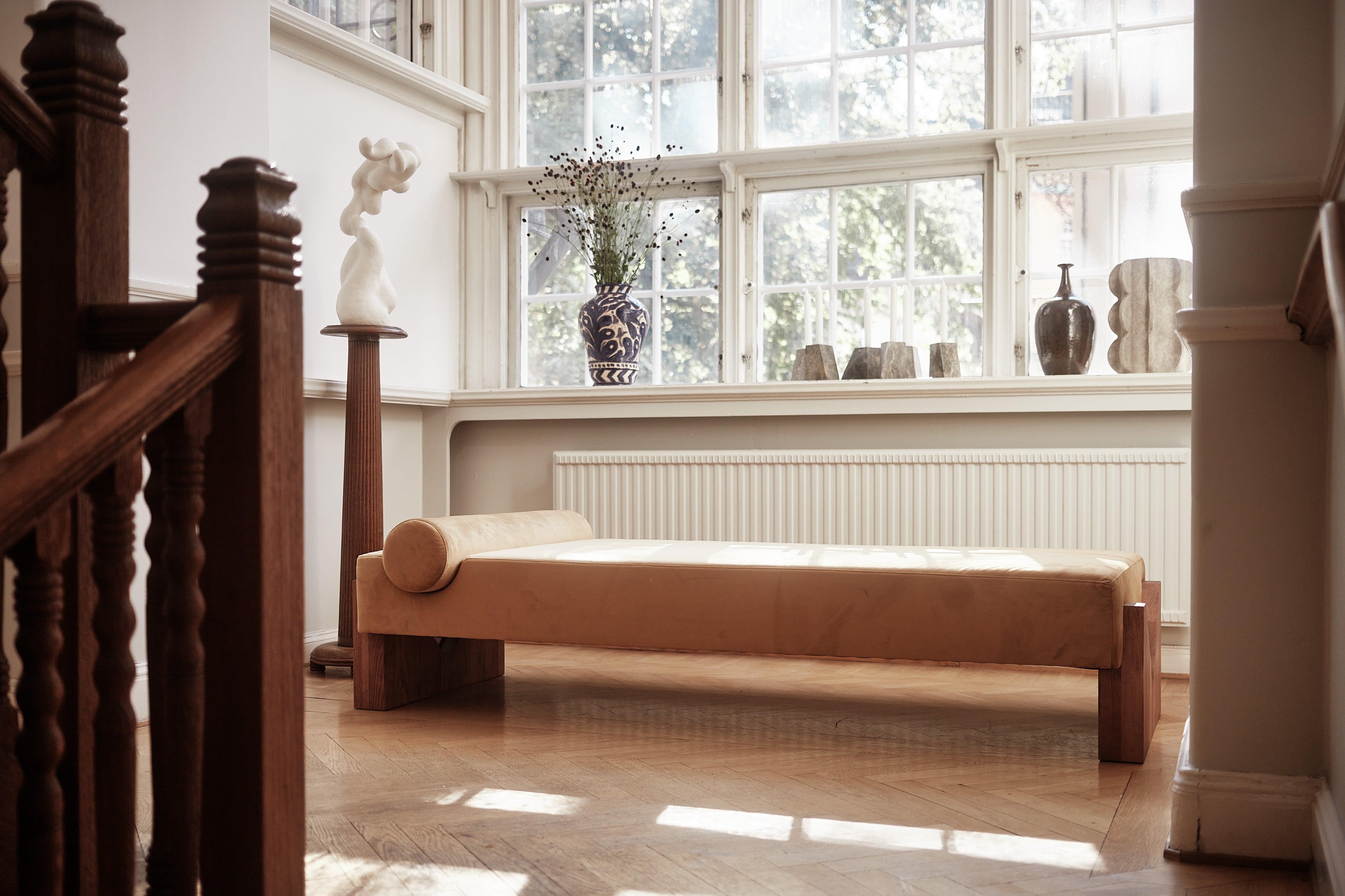 Liege V aus senfgelbem Samt