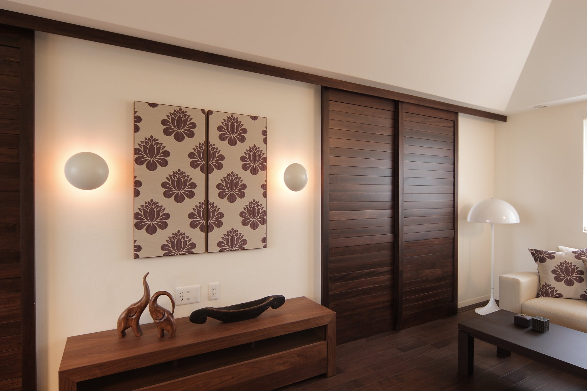 Stehlampe PANTHELLA weiß