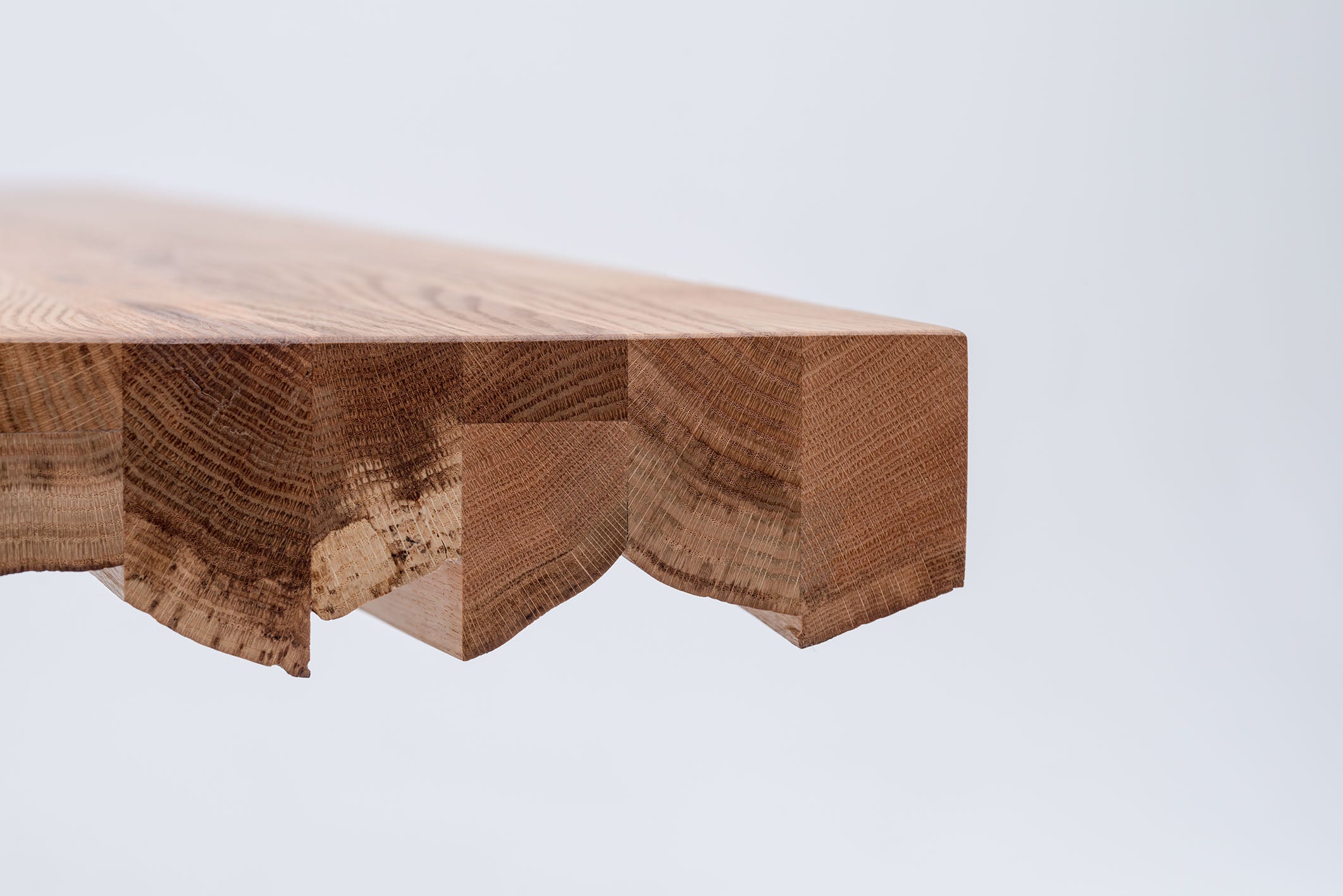 Tisch MASIV Eiche mit Stahlbasis