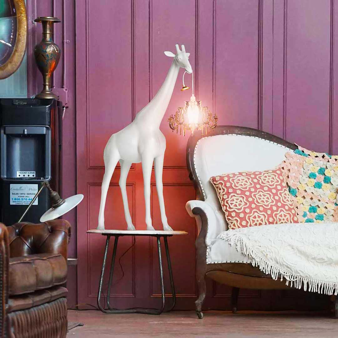 Lampe GIRAFFE IN LOVE M weiß mit rotem Schirm