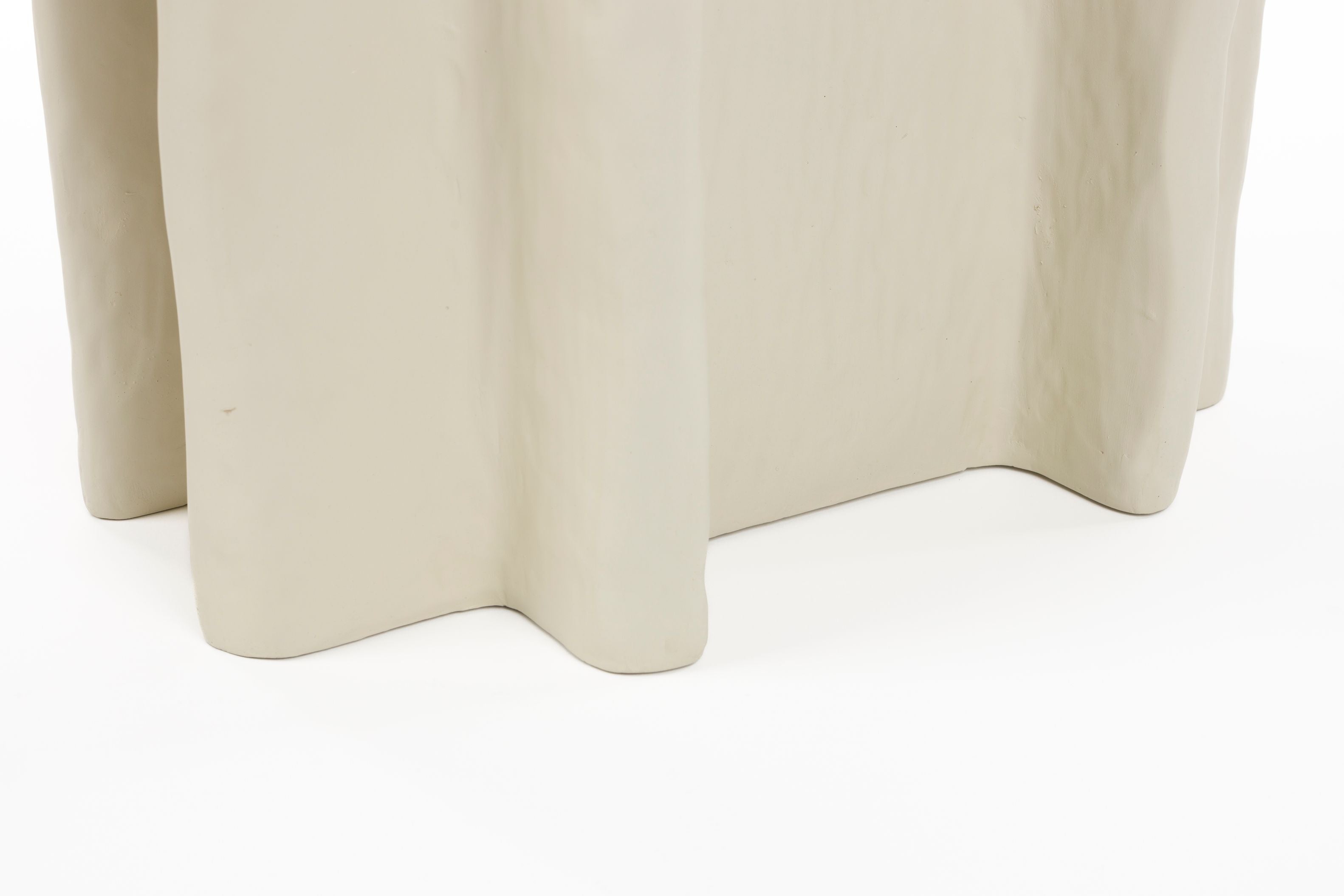 Oval side table BORN TO BE ALIVE beige