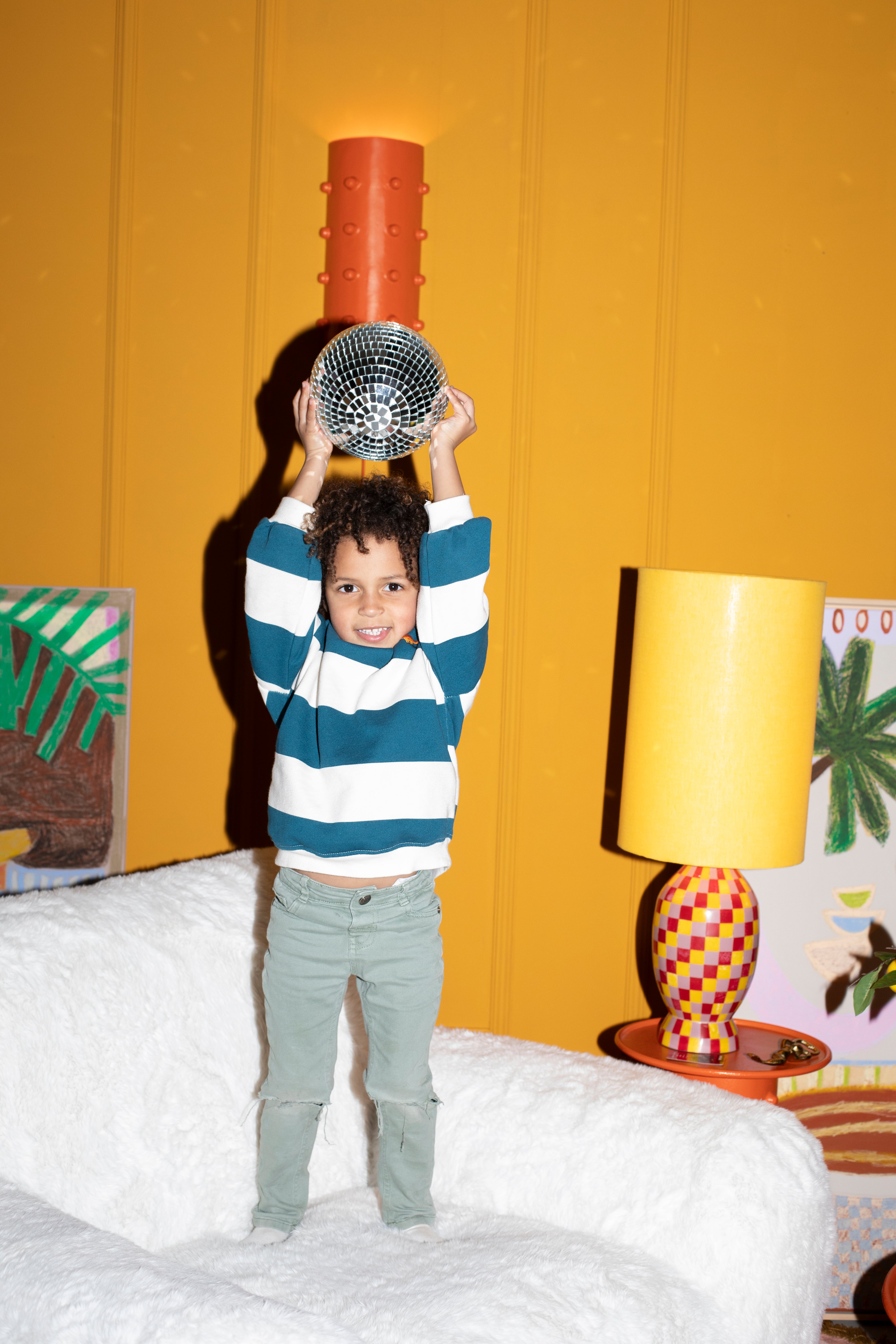 CUDDLE THE YETI Sessel weiß