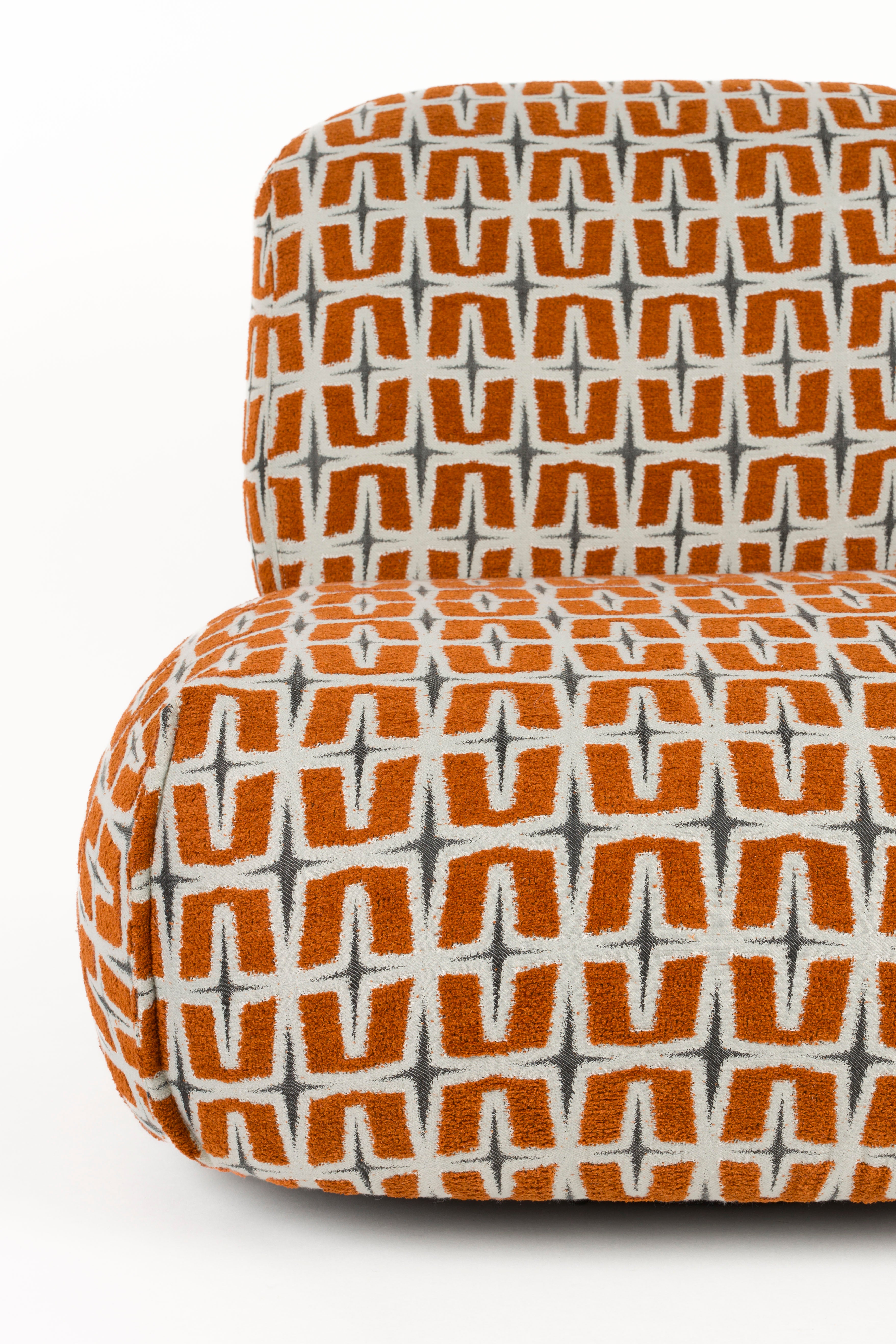 Sessel RITZ orange mit geometrischem Muster