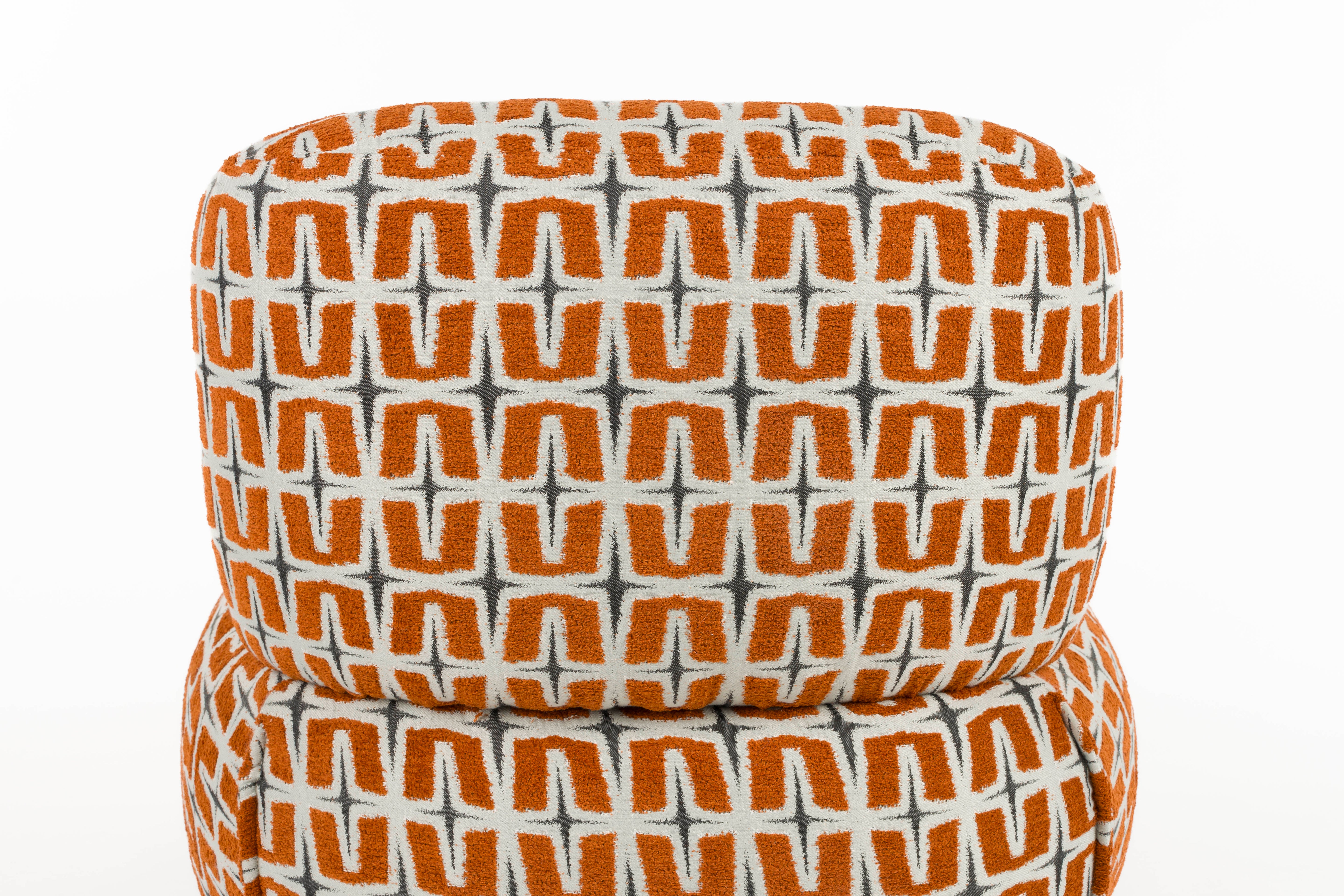 Sessel RITZ orange mit geometrischem Muster