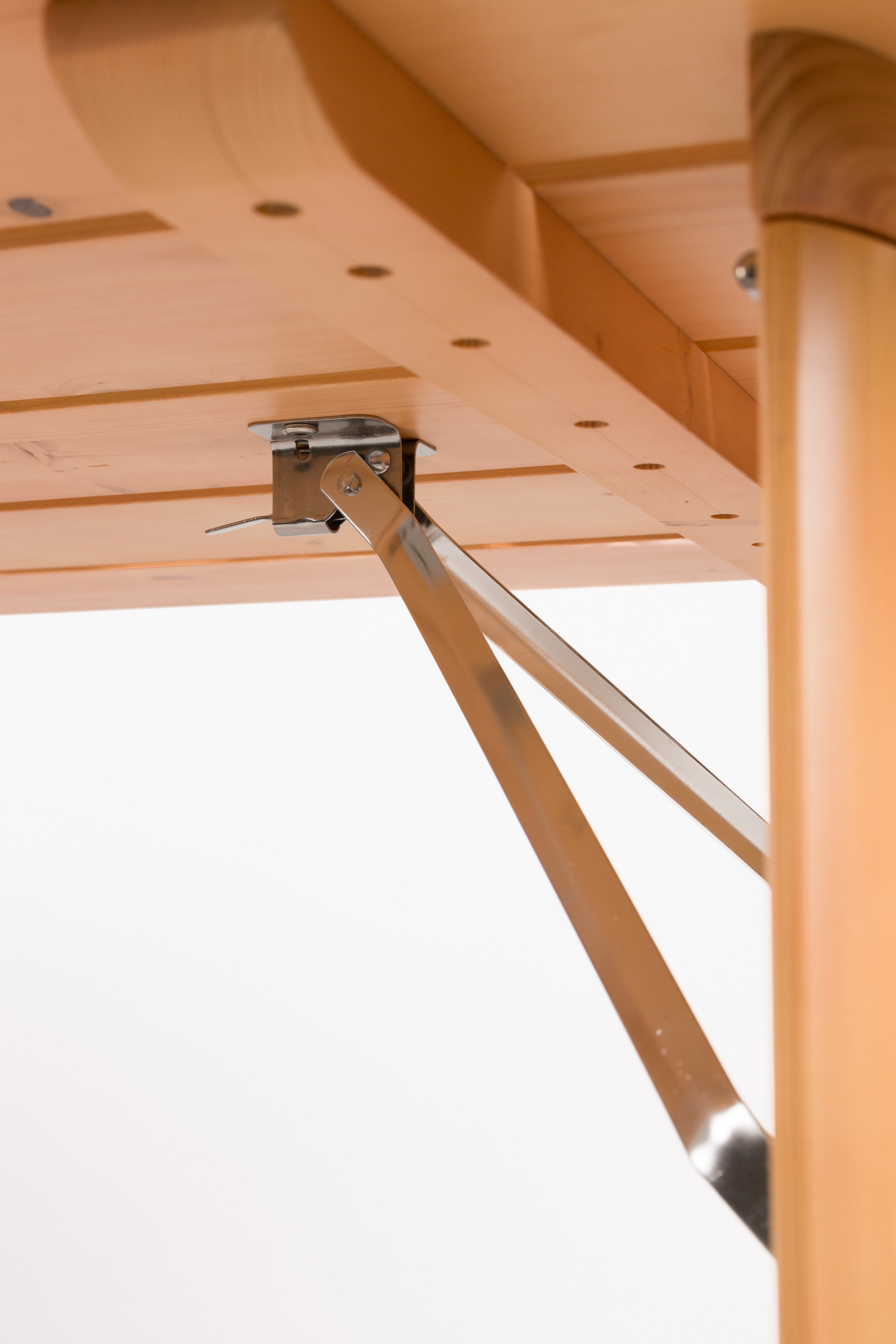 AVENUE Pine Wood Garden Table