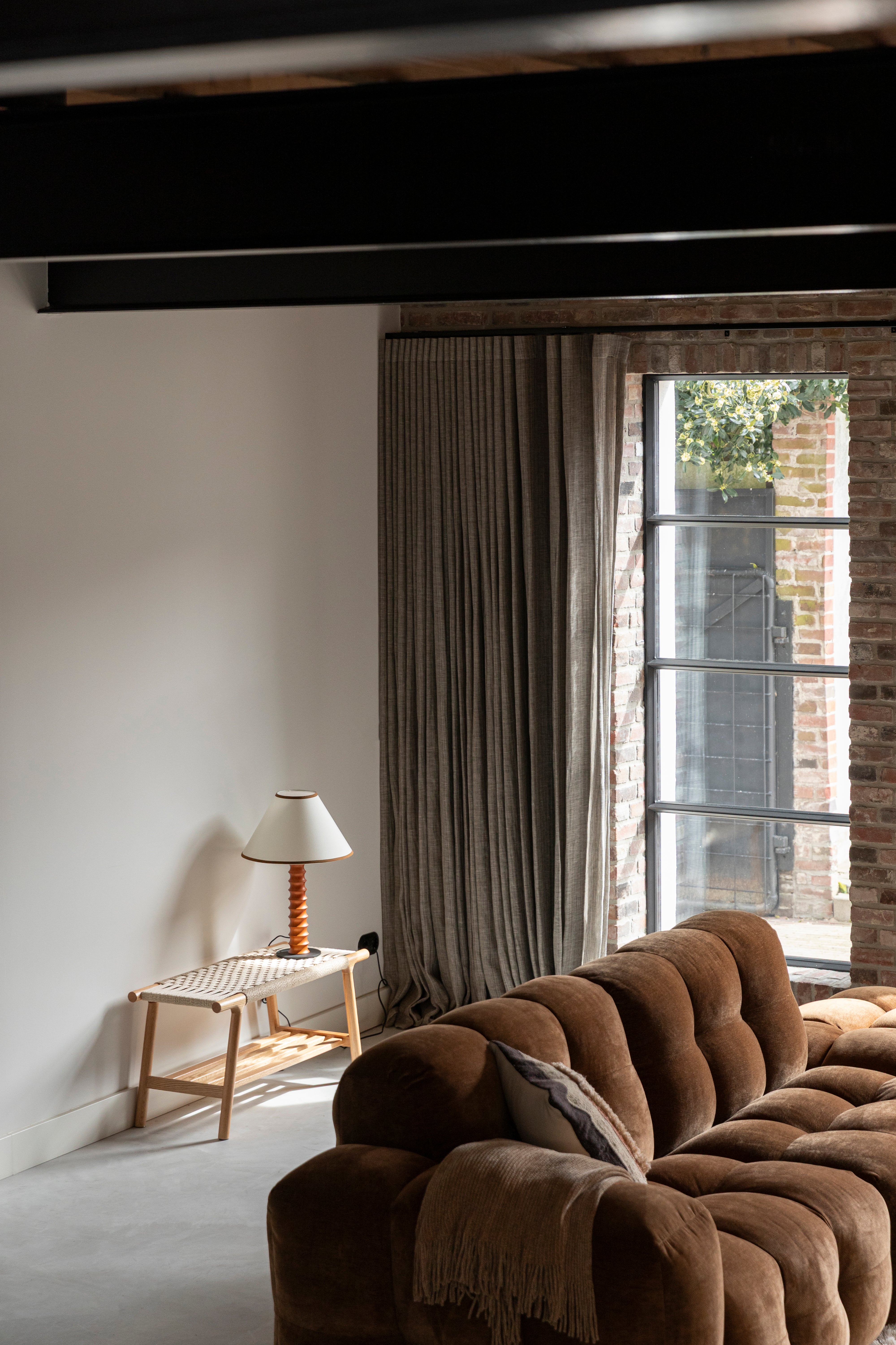 Bank KINTARO aus Eichenholz