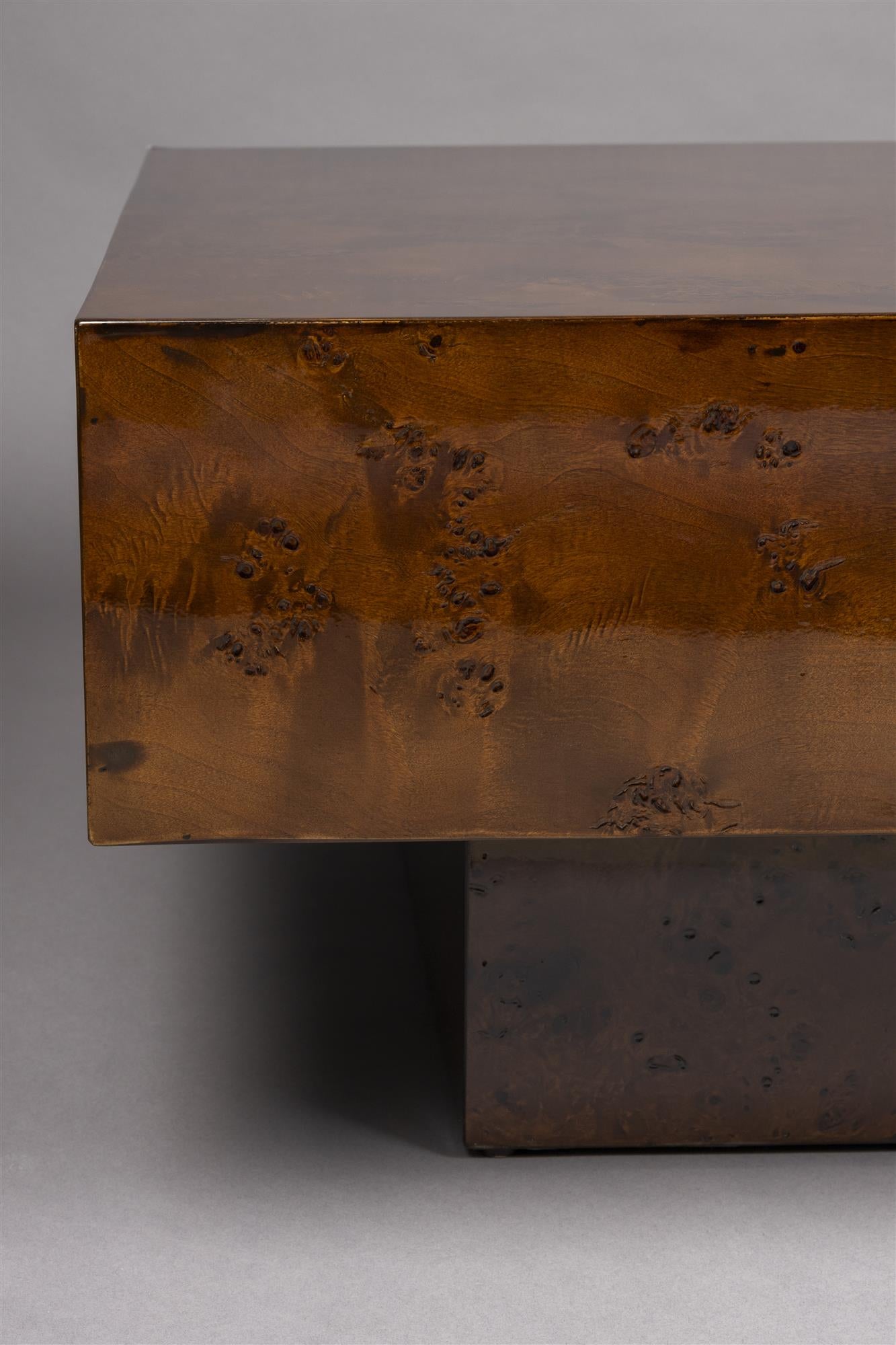 Couchtisch QUINN Nussfurnier