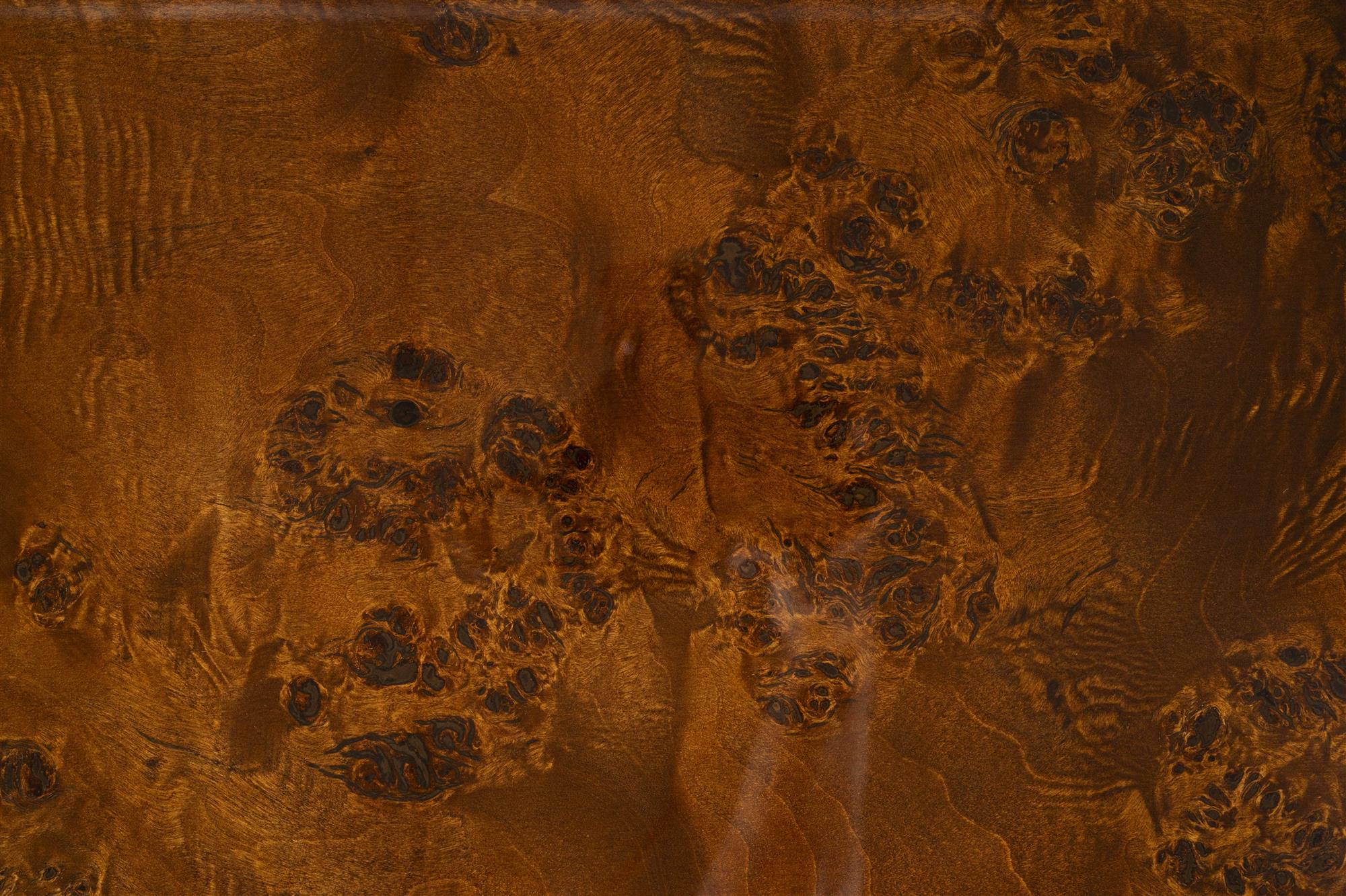 Couchtisch QUINN Nussfurnier