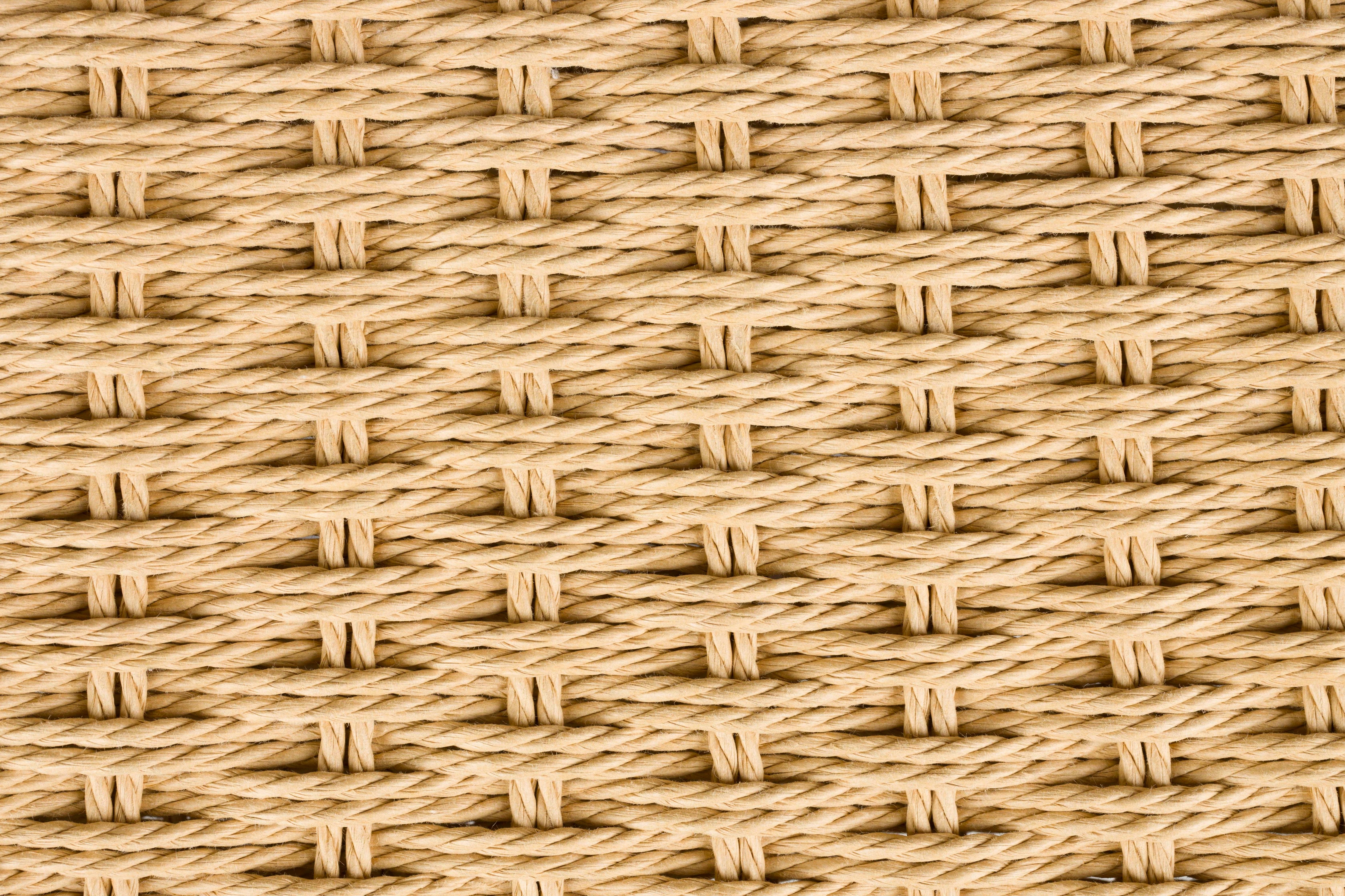 Hocker CECILE aus Buchenholz mit Nussbaum-Finish