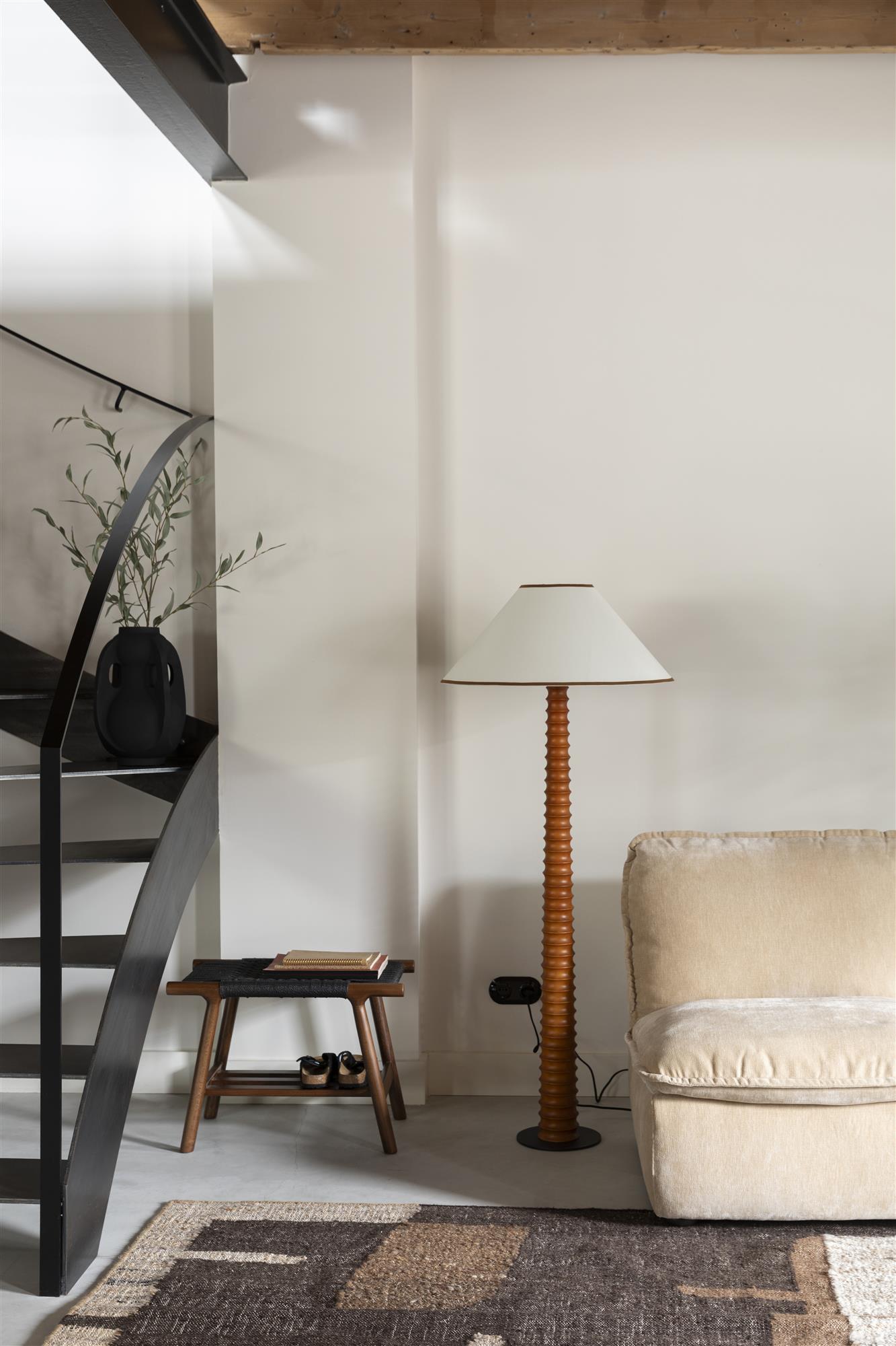 Stehlampe HORACE aus Eichenholz mit Baumwollschirm