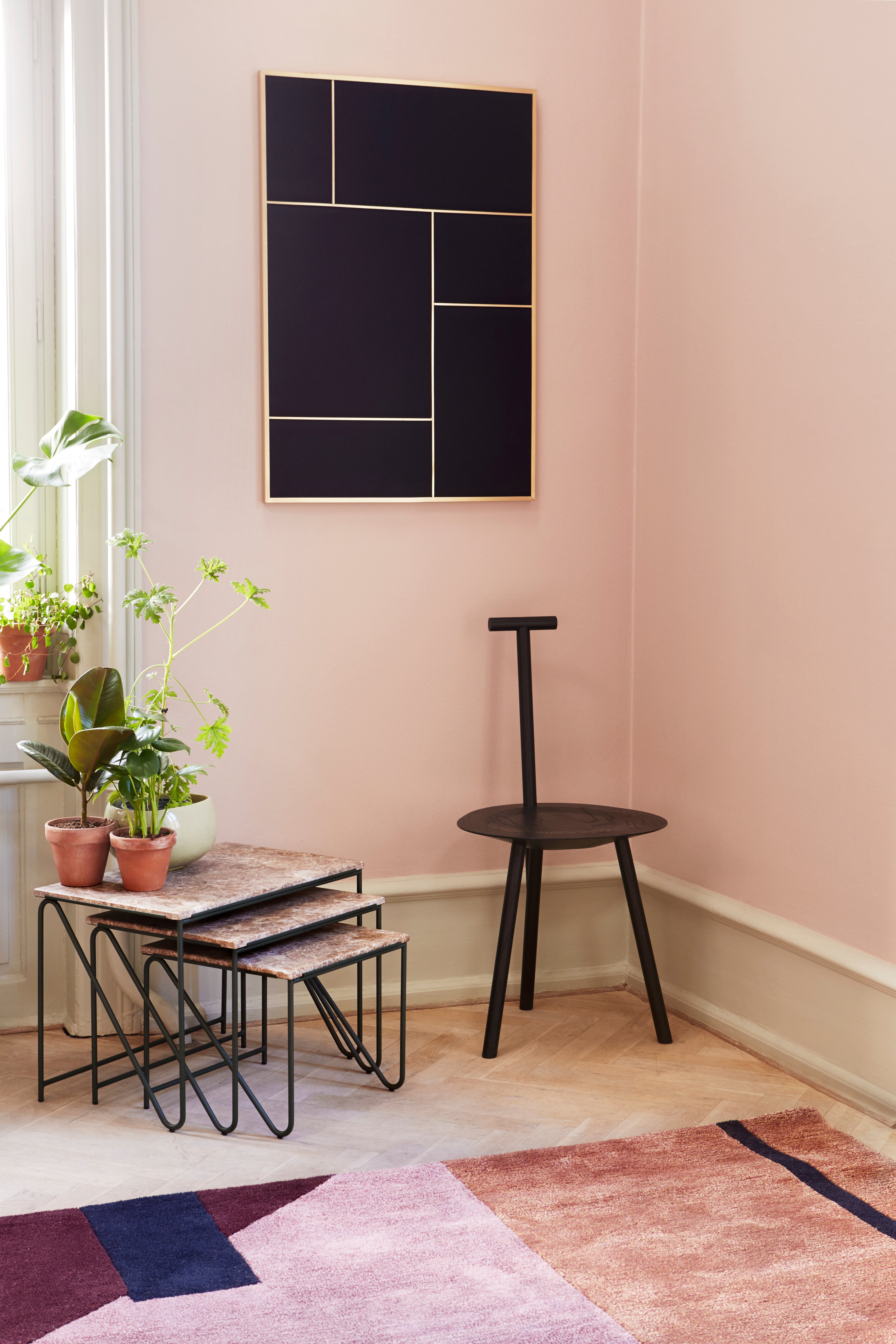 Set von Couchtischen TRIPTYCH brauner Marmor mit grünem Fuß