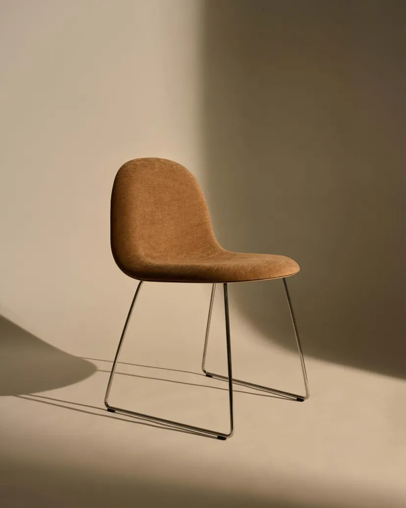 GUBI 3D upholstered chair with walnut wood and chrome base