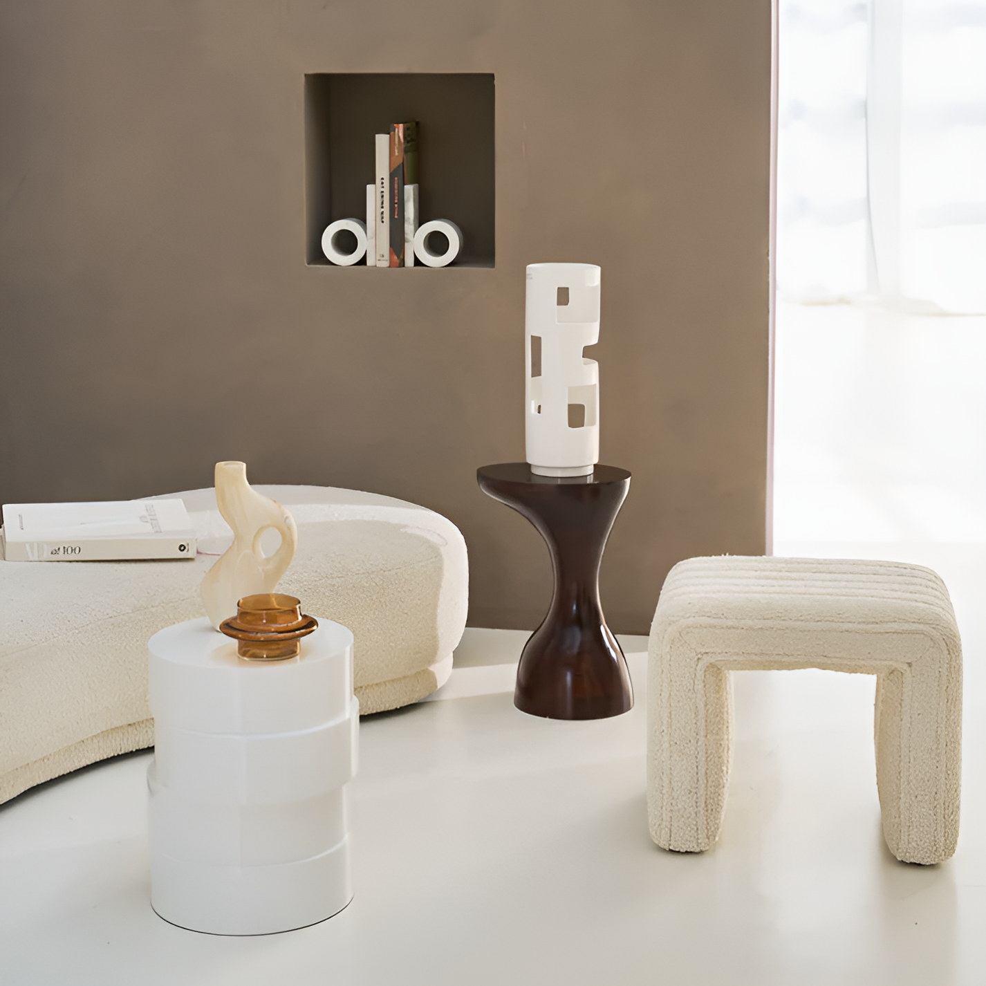 LYNE Pouf cremeweiß