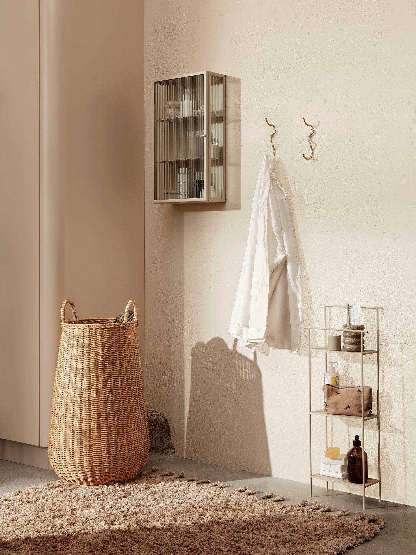 Teppich AMASS WHITE PEPPER sandfarben mit langem Flor