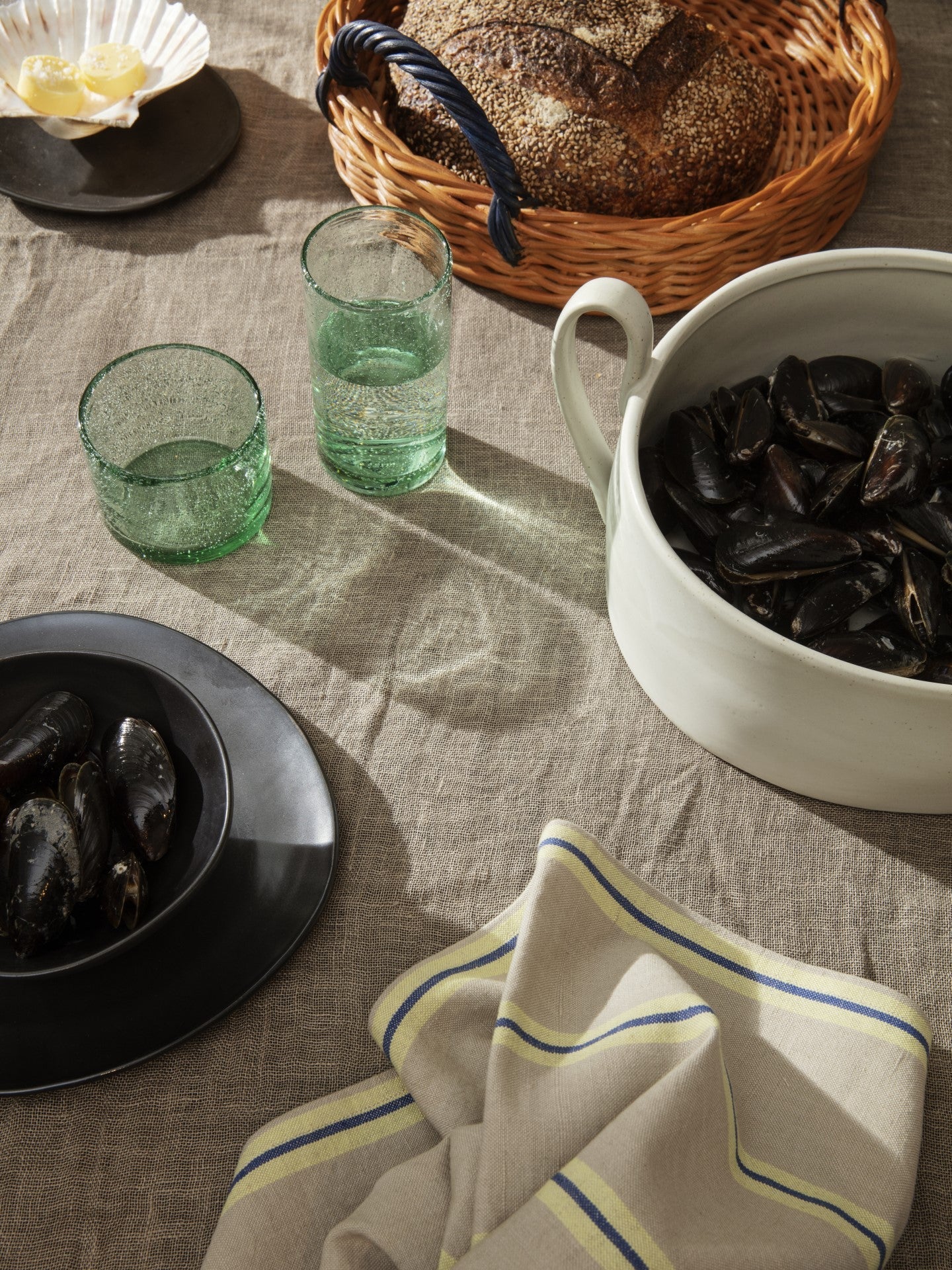 Misa FLOW CENTREPIECE broken white