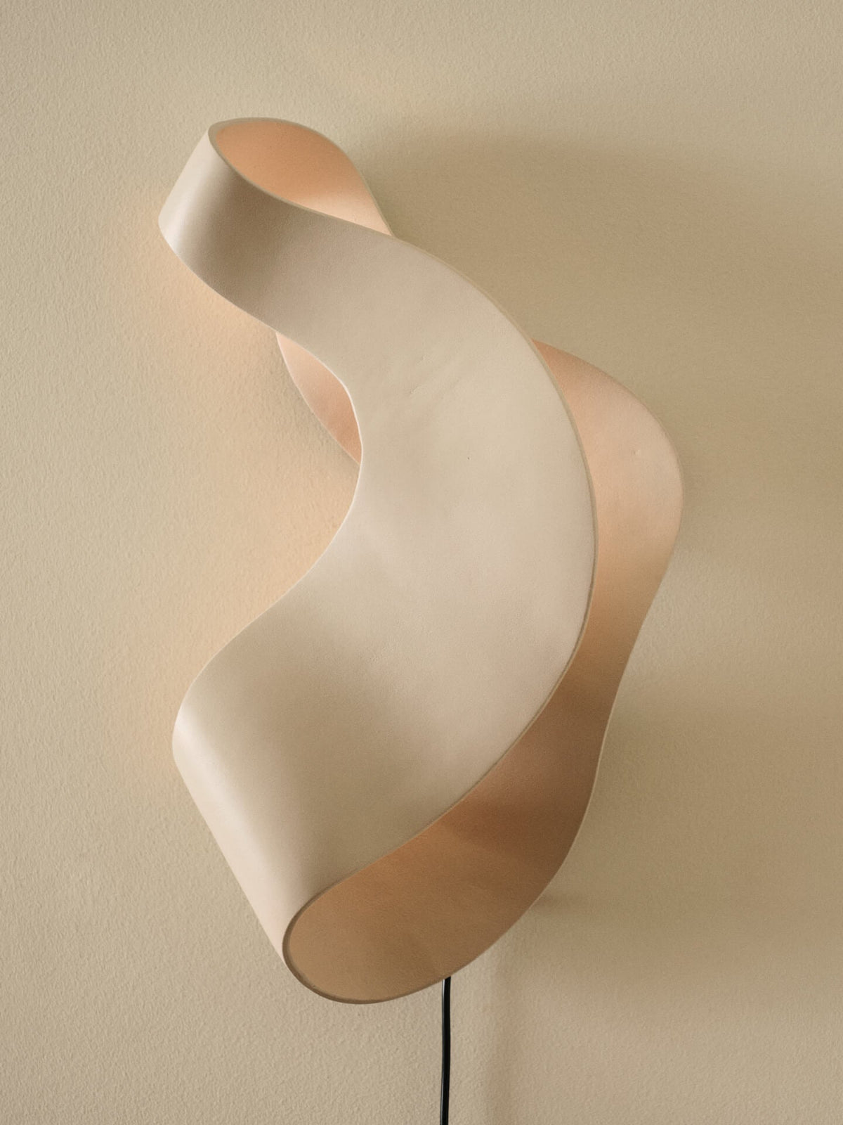 Lampa ścienna OYSTER jasnokaszmirowy – ujęcie 2