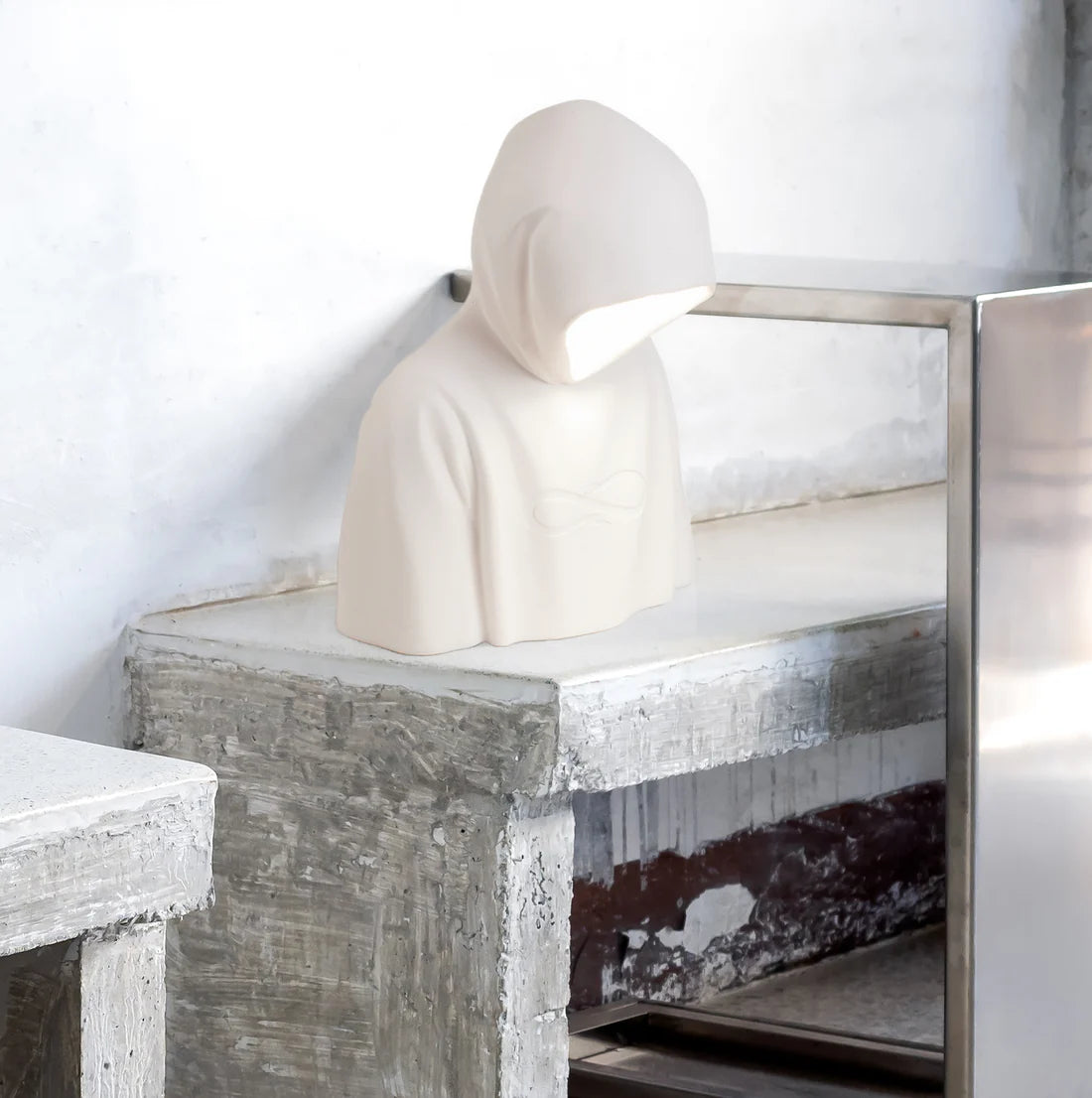 Dekorative Tischlampe BAD GUY weiß