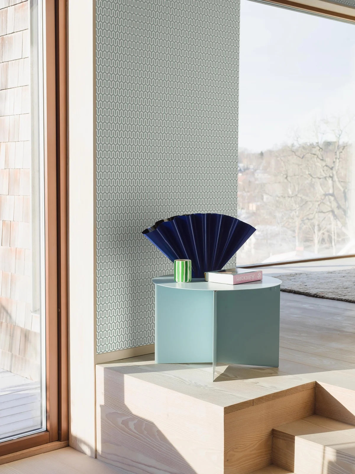 Non-woven paper wallpaper with geometric pattern YPSILON turquoise