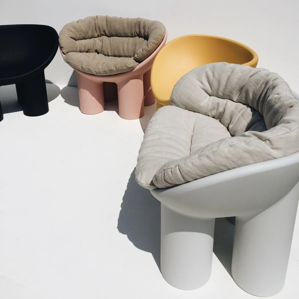 Chair roles polyty yellow