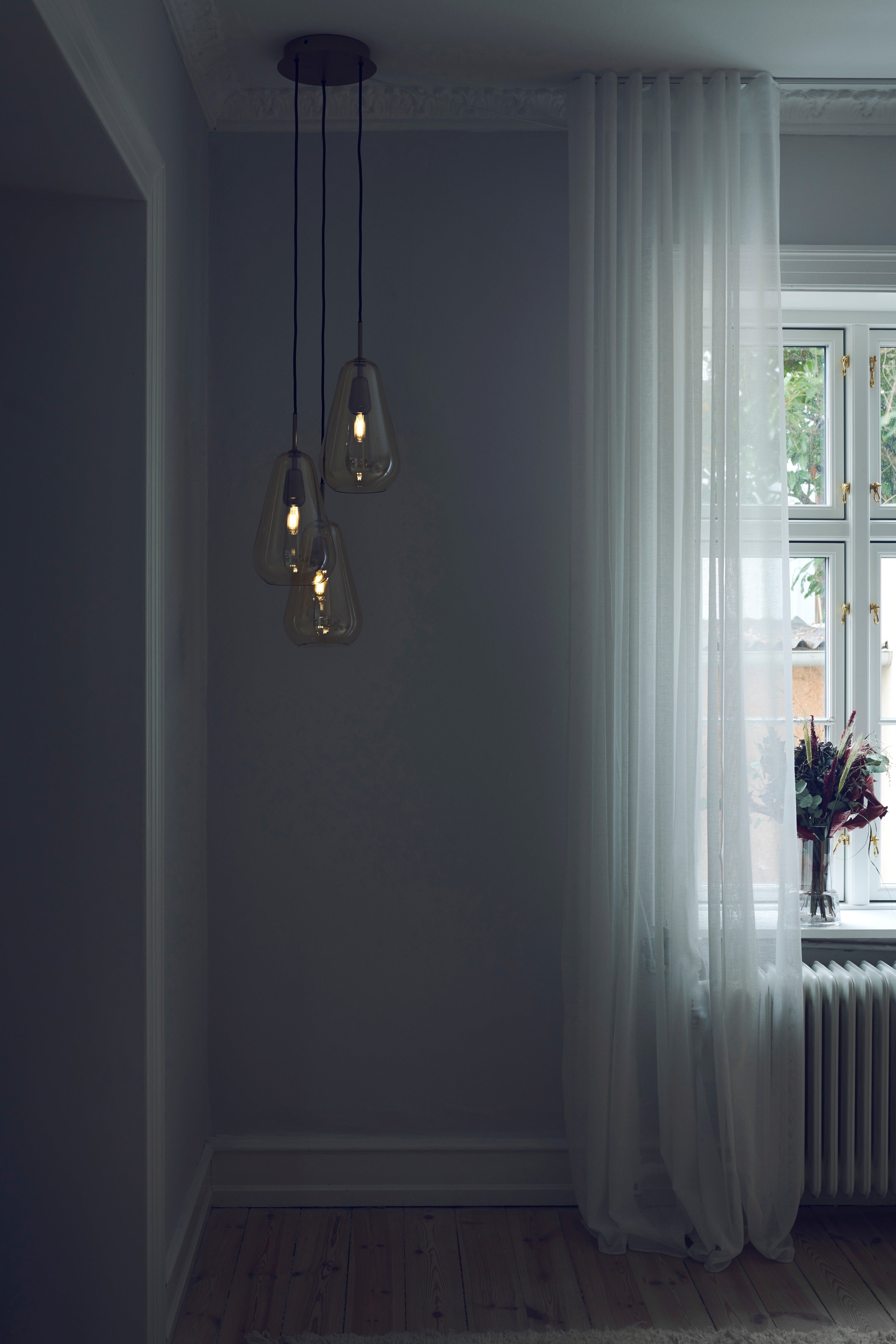 Lampa wisząca ANOLI 3 złoty ze złotym szkłem – Nuura