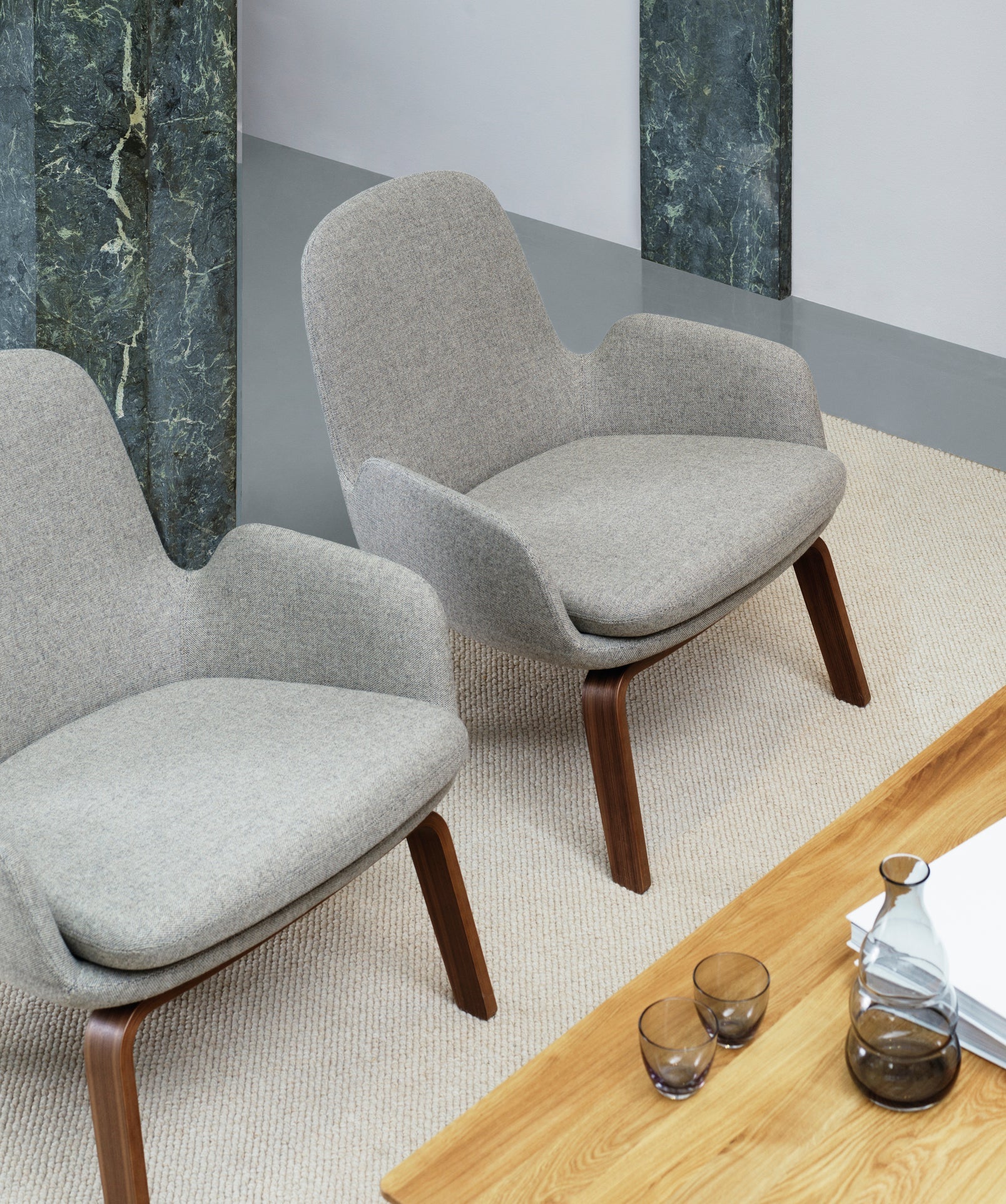 Armchair era low oak base