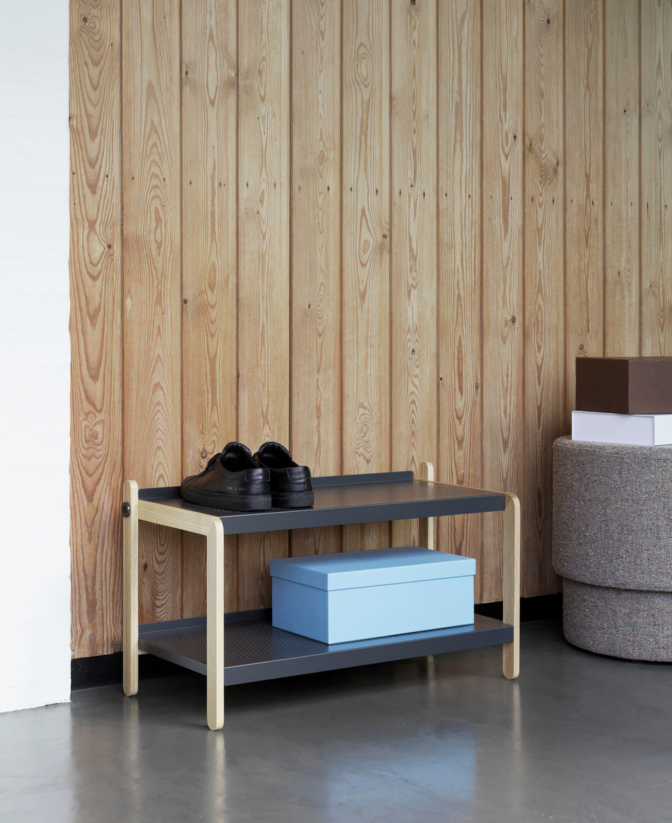 SKO gray shoes stand