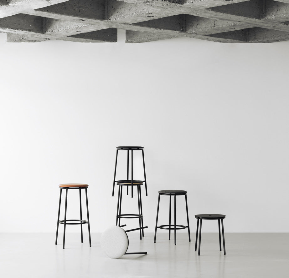 Circa Bar chair Upholstered beige with a black base