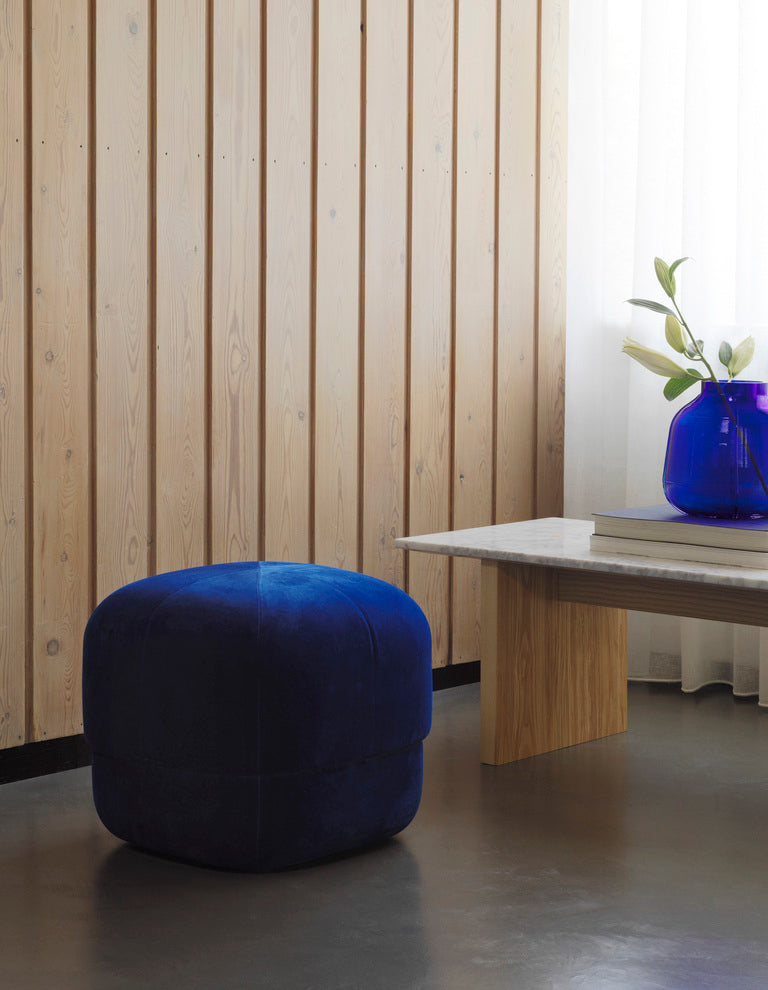 Blauer Pouf
