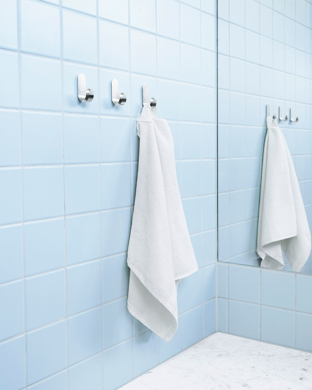 Set von CURVE Kleiderhaken silber