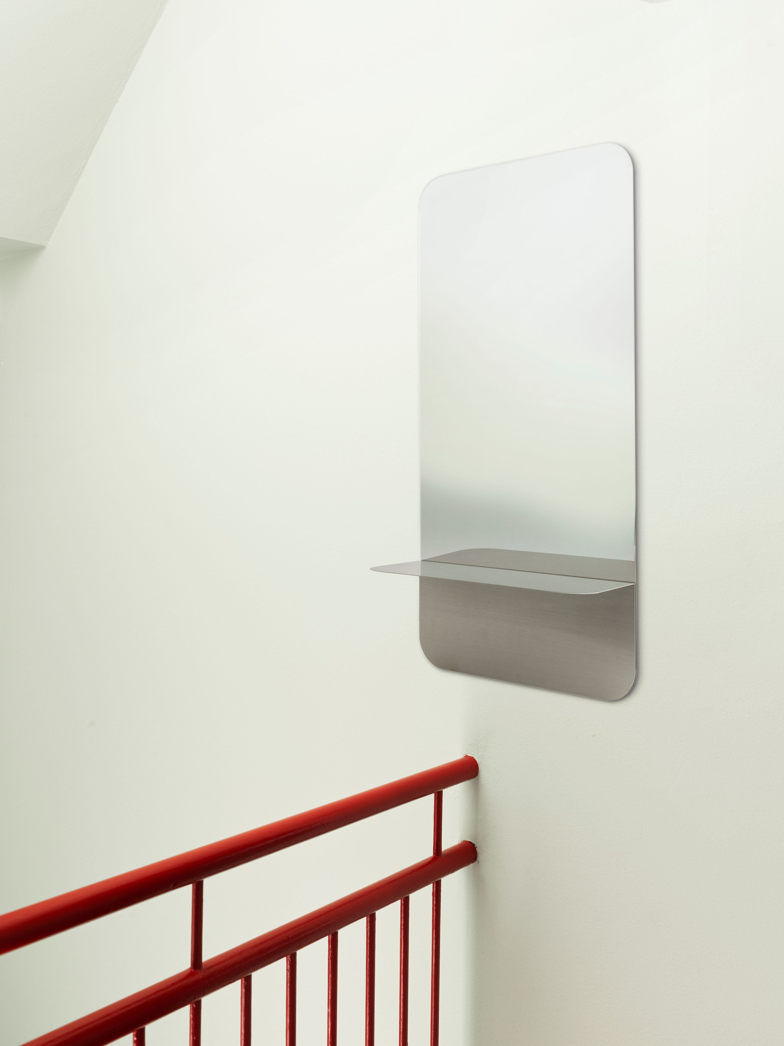 HORIZON VERTICAL Mirror with Shelf White