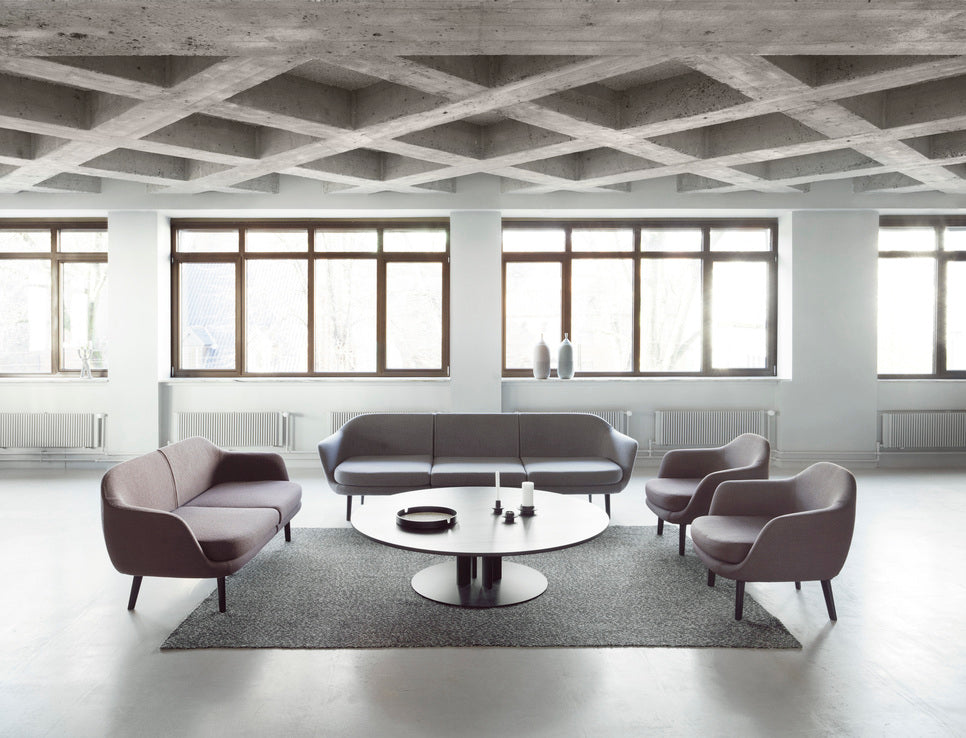 Runder Couchtisch Scala White Marmor Top mit einer schwarzen Basis