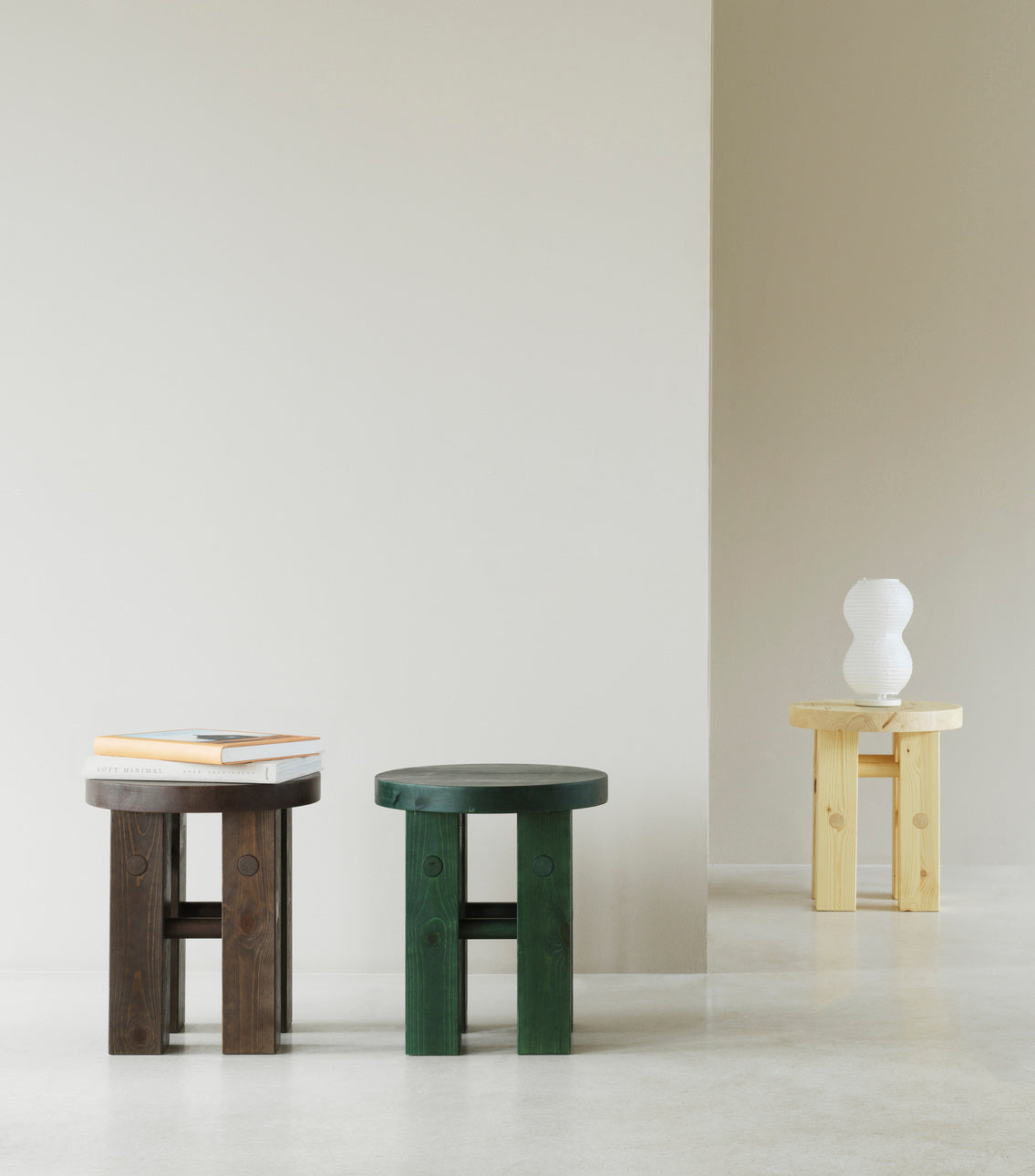 Fyr dark brown stool