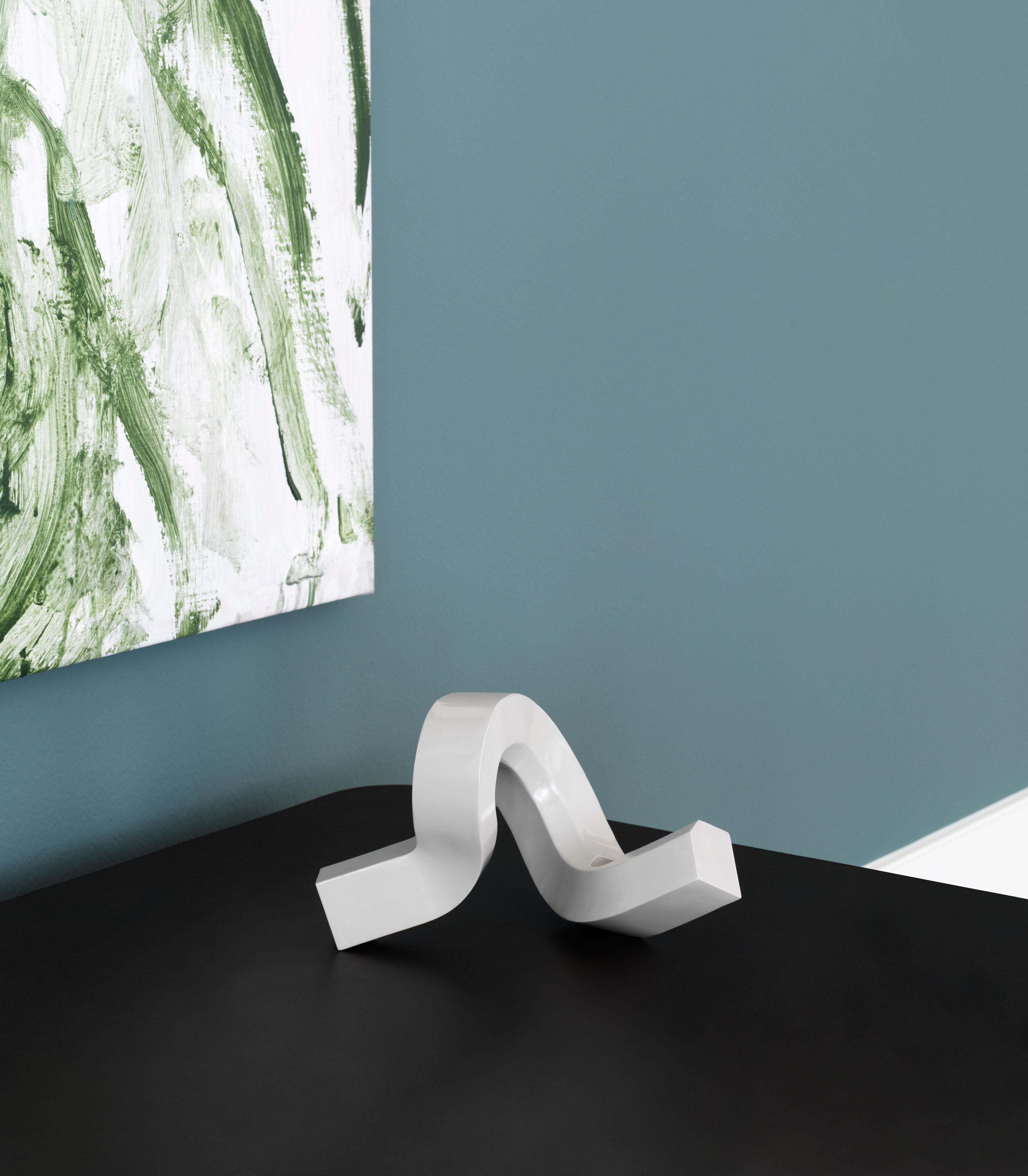 Kerzenhalter CROOKED ONE warmgrau