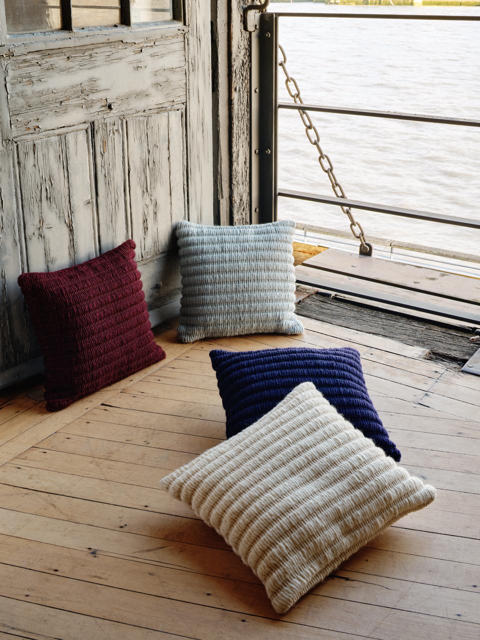 RIDGE Cushion Burgundy