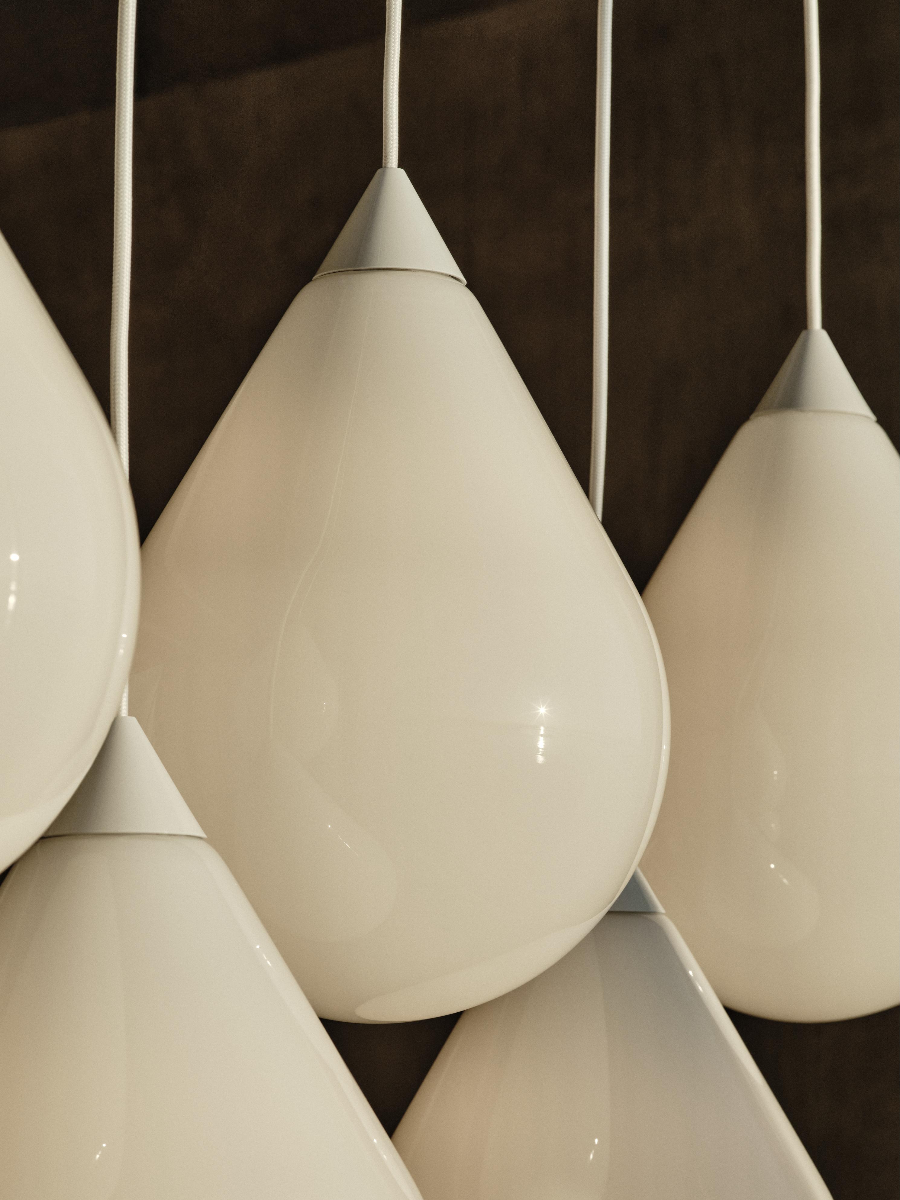 Lampa wisząca FLARE BEAD opalowy klosz