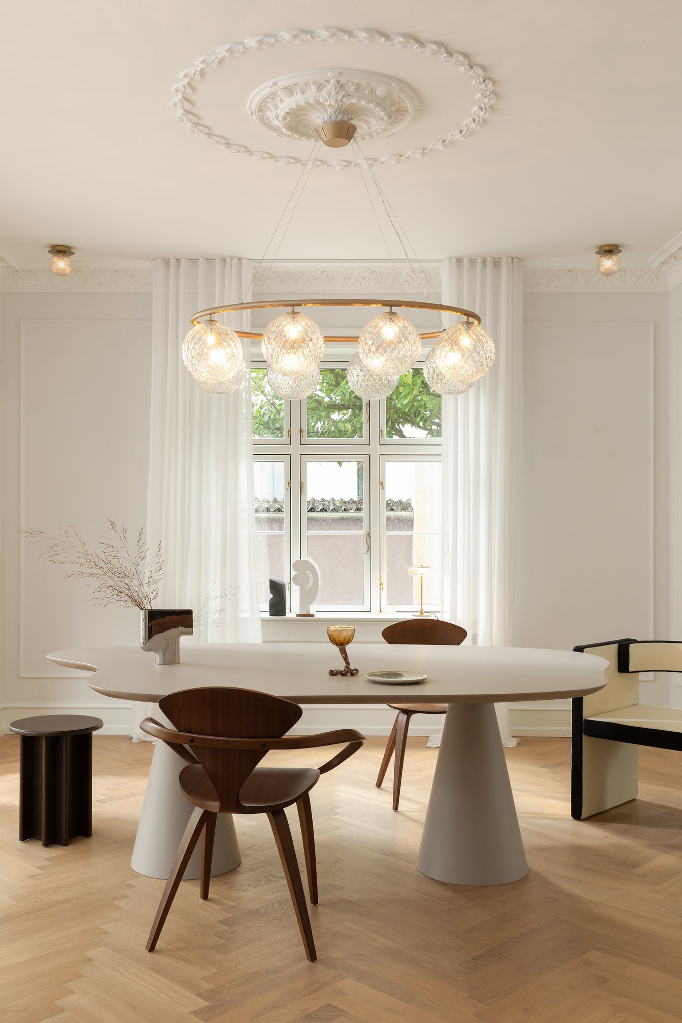 Pendelleuchte MIIRA 8 OVAL aus Messing mit transparentem Glas