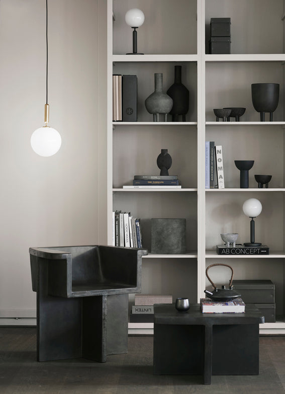 Lampa stołowa MIIRA grafitowy z opalowym szkłem – styl minimalistyczny