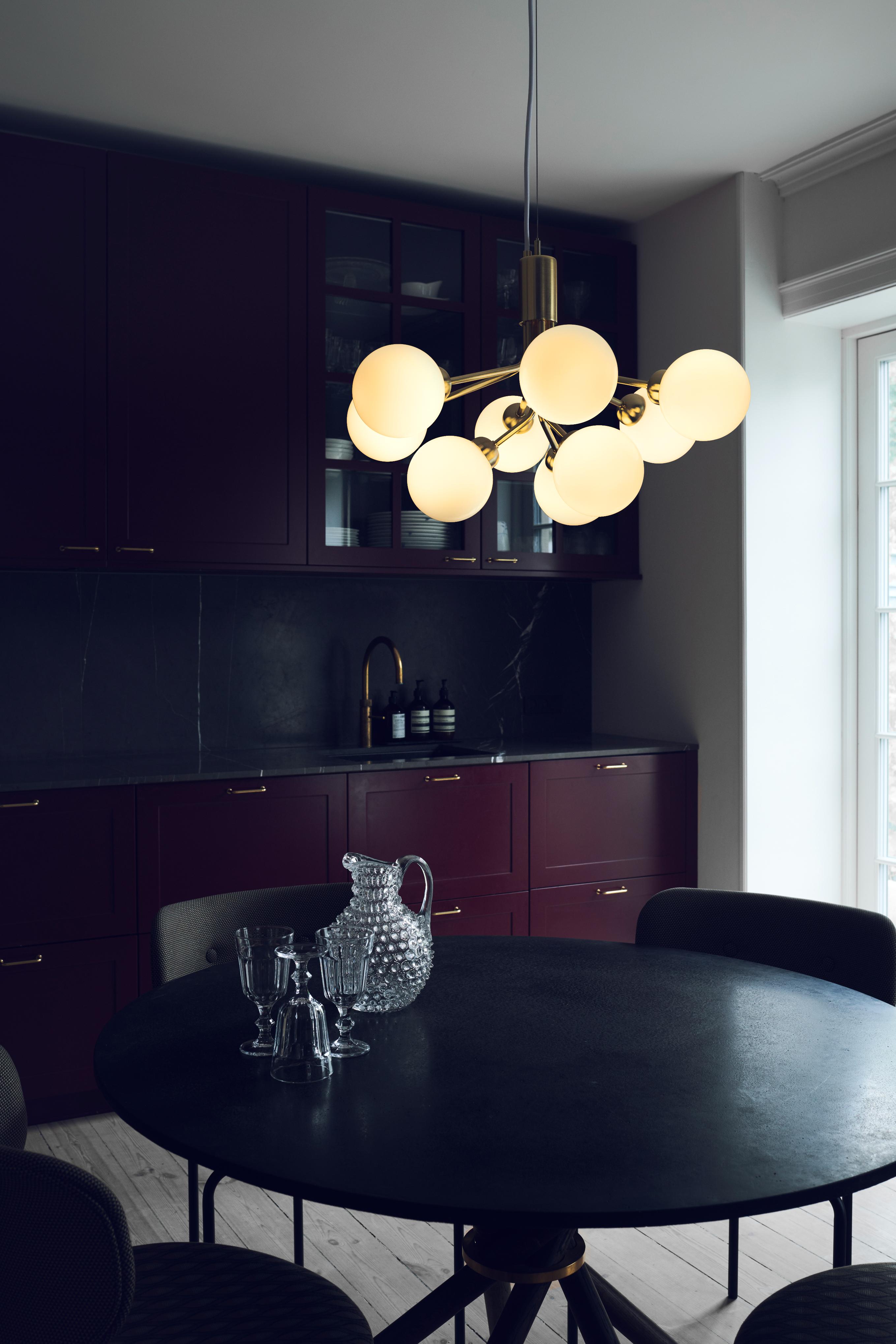 Pendelleuchte APIALES 9 messing mit opalem Glas [Antonina] [Amelia spr]