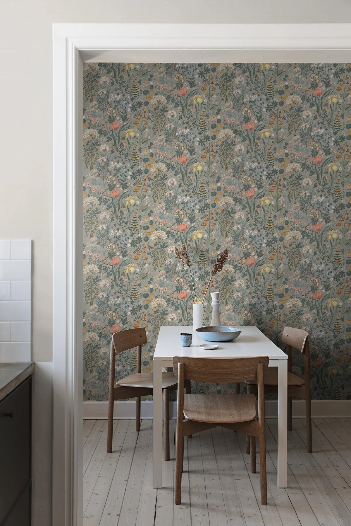 Flower Pattern Wallpaper BLOMSTERHAV Gray with Green