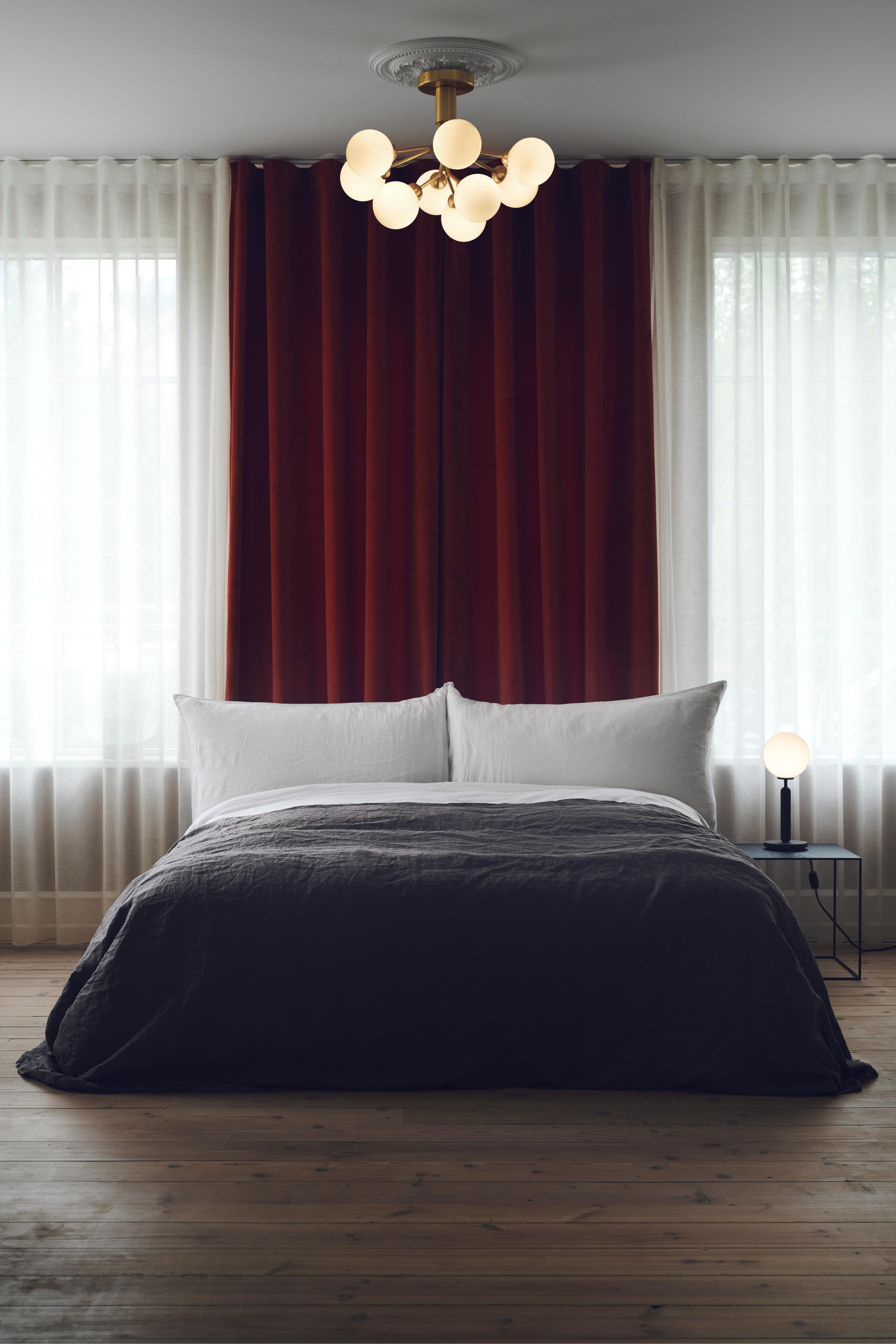 APIALES 9 Ceiling Lamp in Brass with Opal Glass