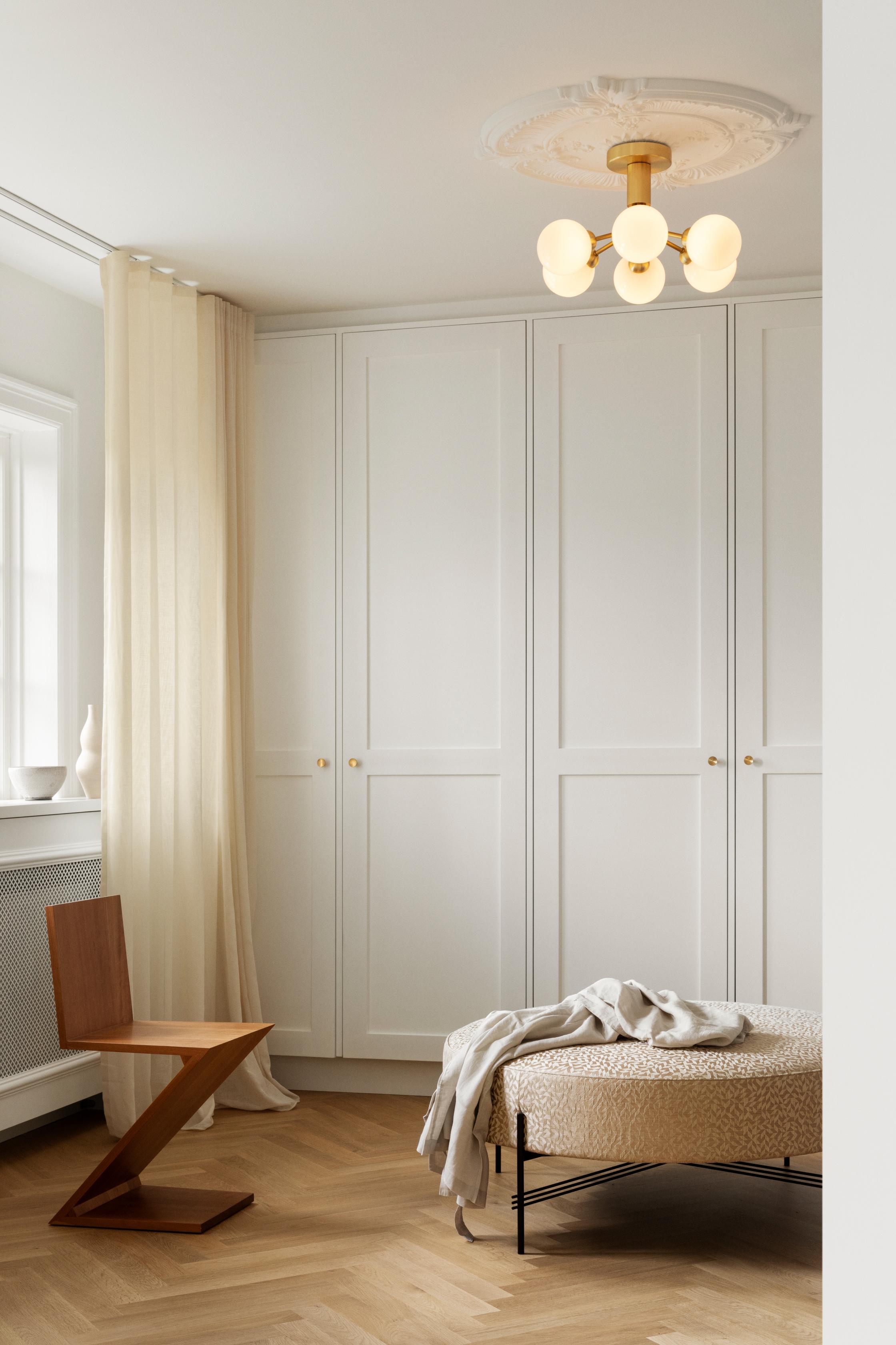 Deckenleuchte APIALES 6 Messing mit opalem Glas