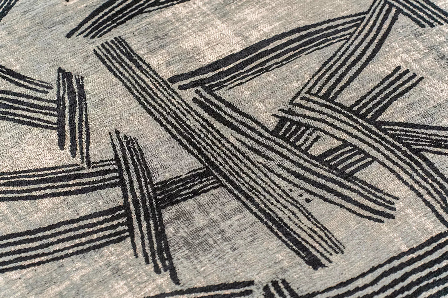 Runder Teppich KANJI grau-beige mit Schwarz