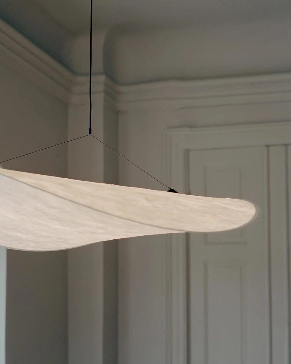 Weiße angespannte Hanglampe