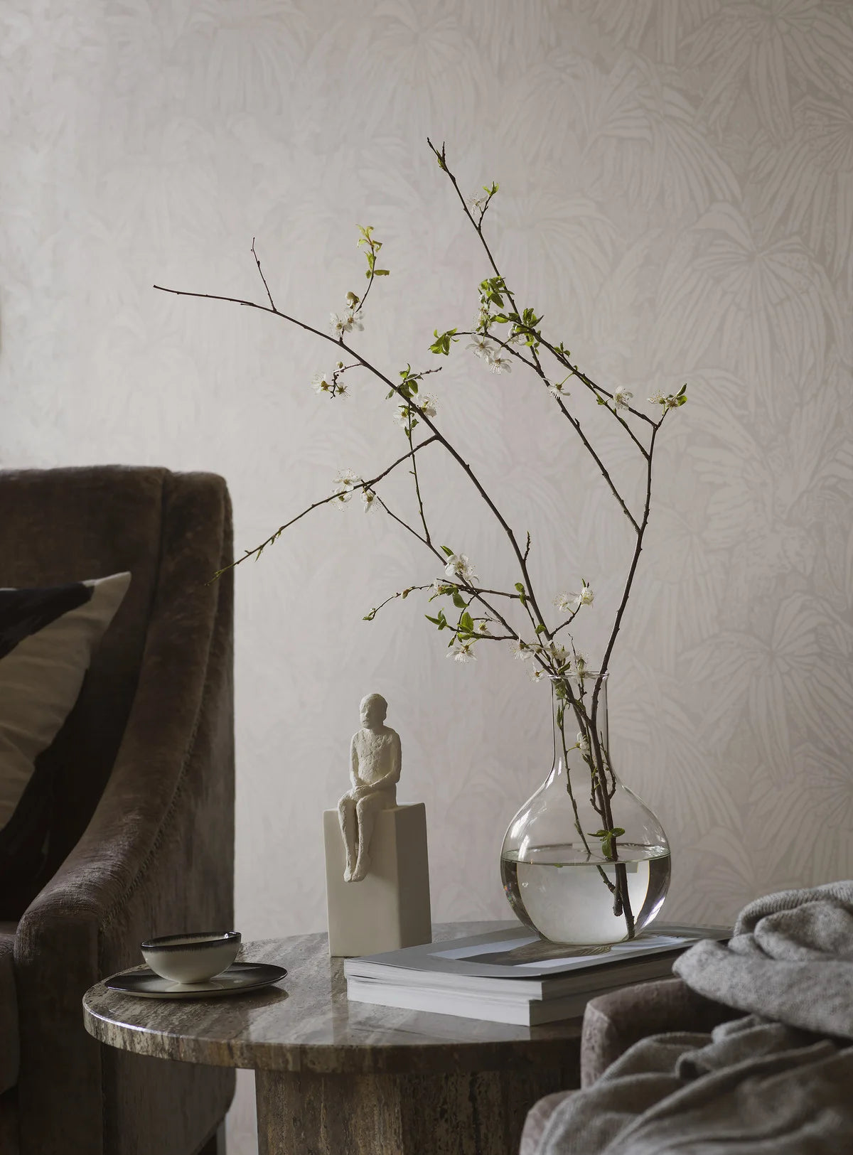 Tapete mit Tiermotiv HIDDEN PARROT beige mit Grau