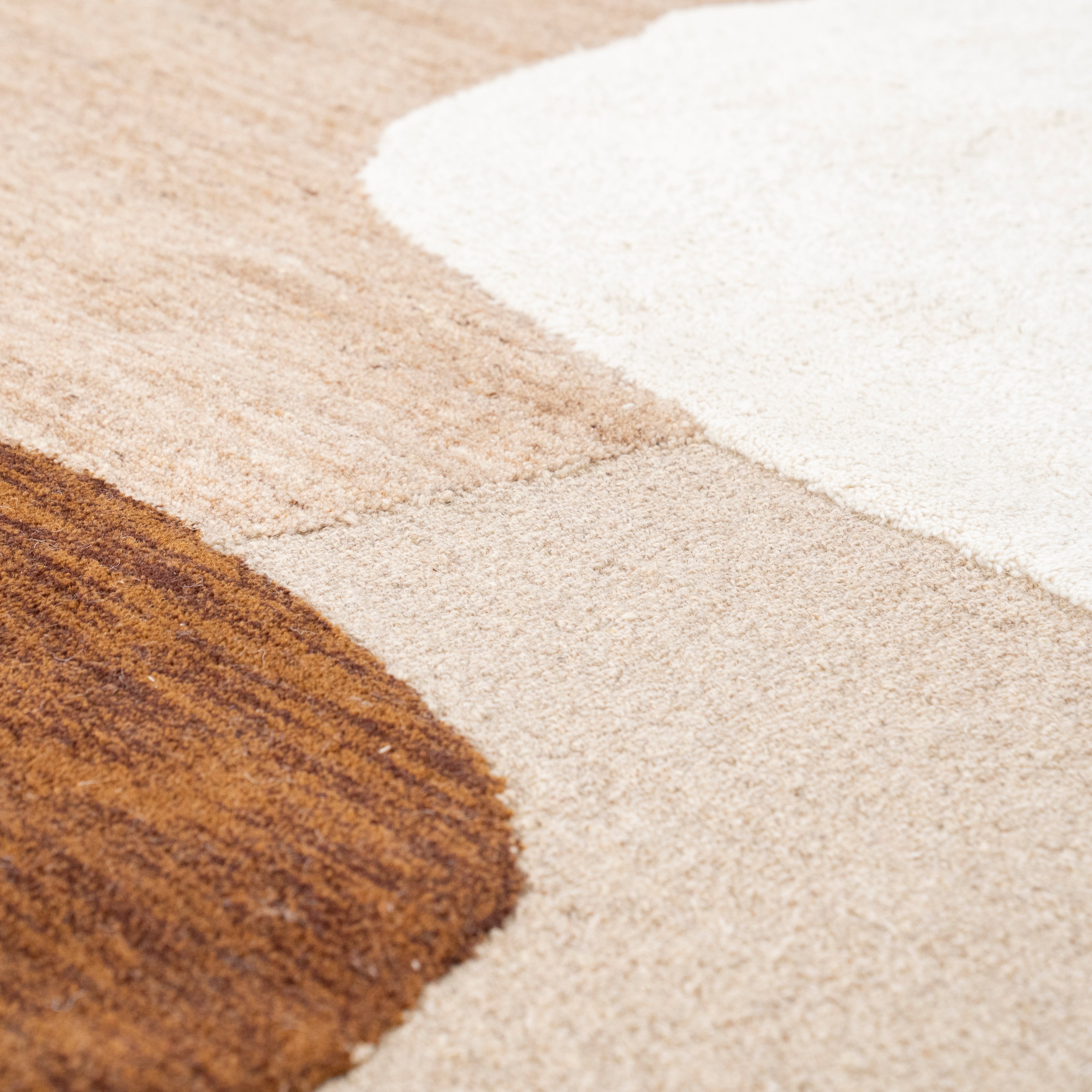 Oval rug OGANI beige with brown