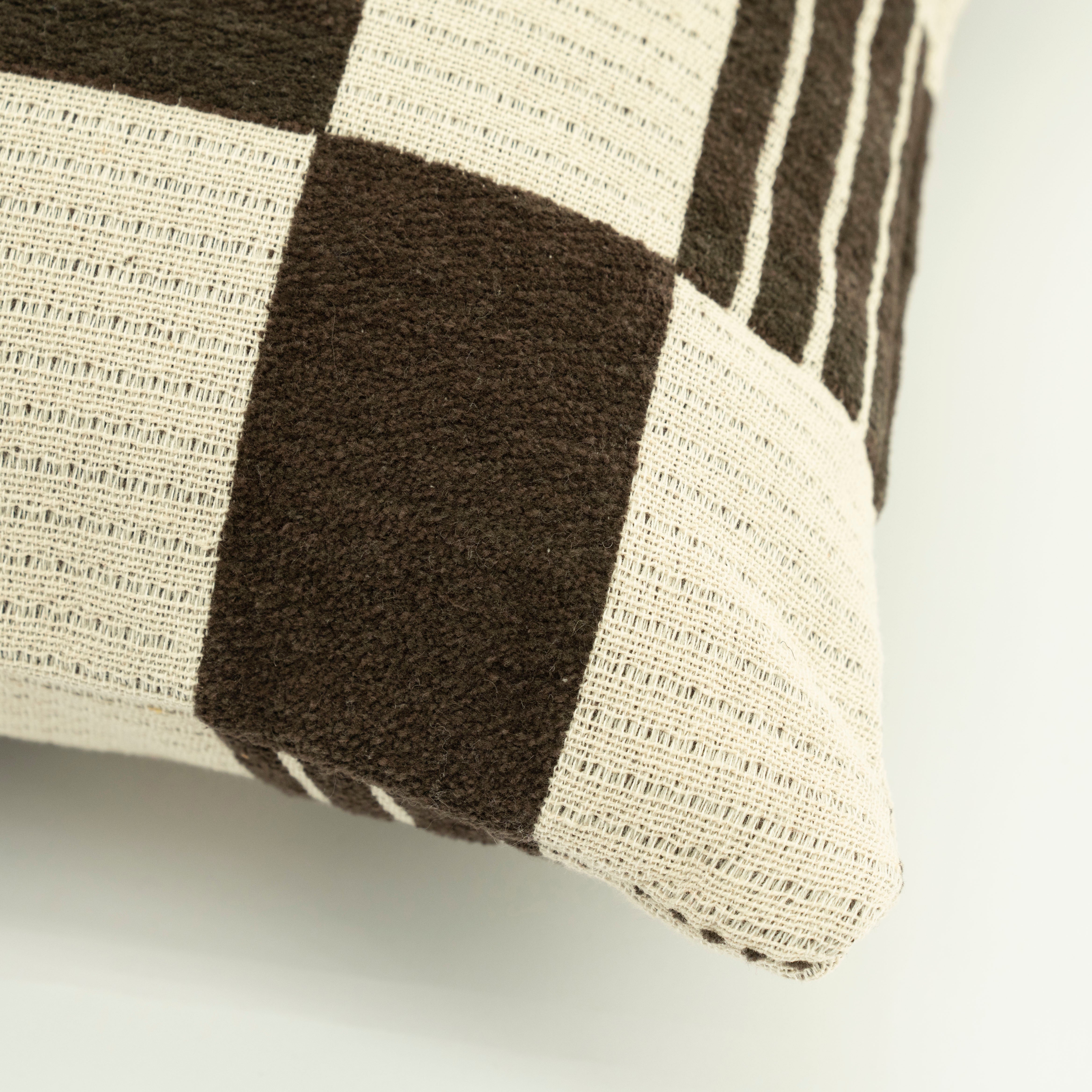 TWIST Pillow brown with beige
