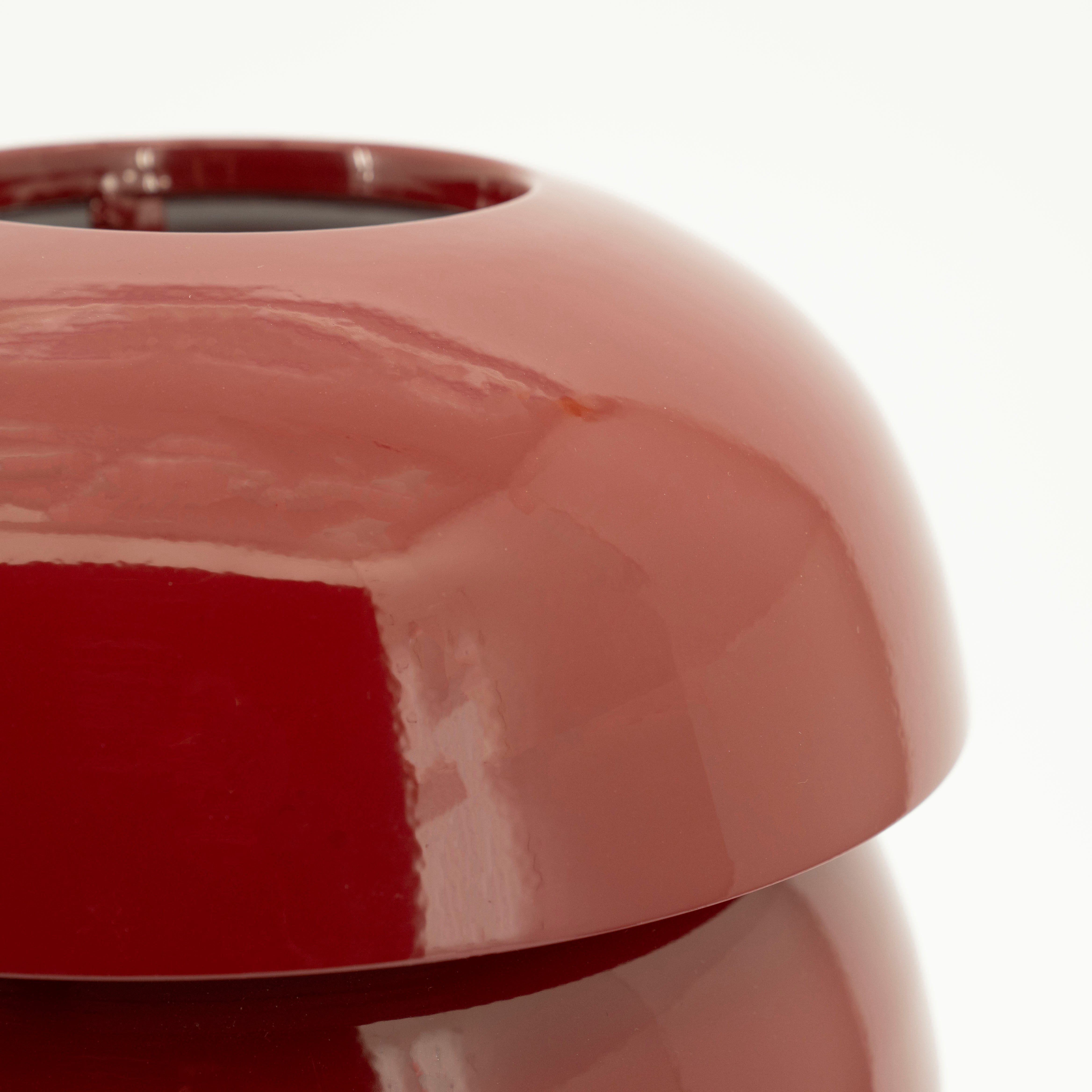 CURO burgundy table lamp