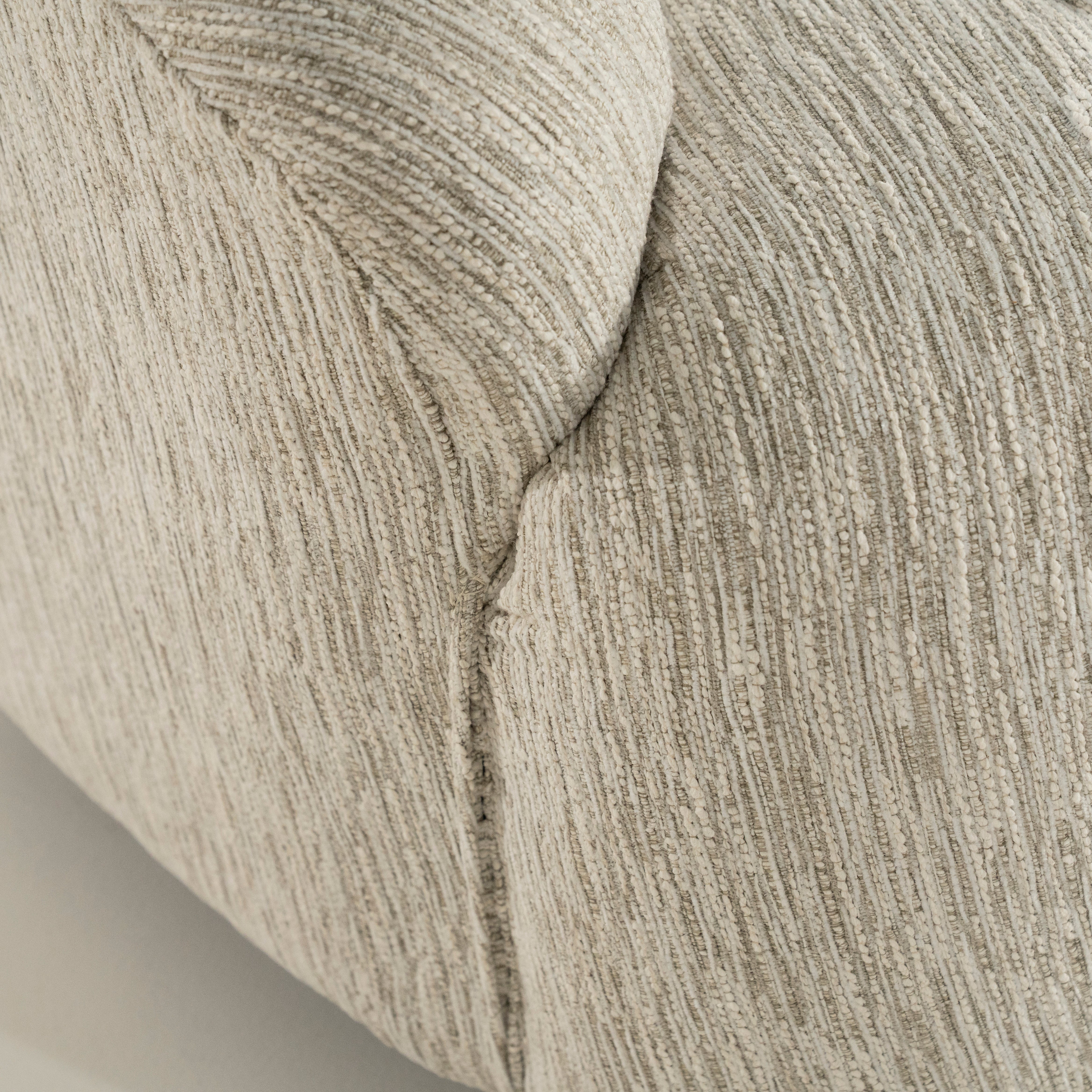 SOGNO Beige Swivel Armchair
