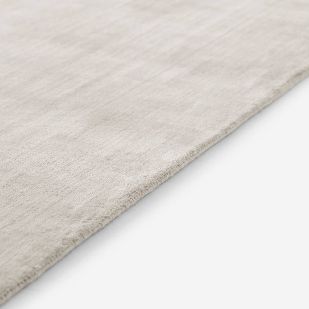 Carpet 145 light gray wool and bamboo blend